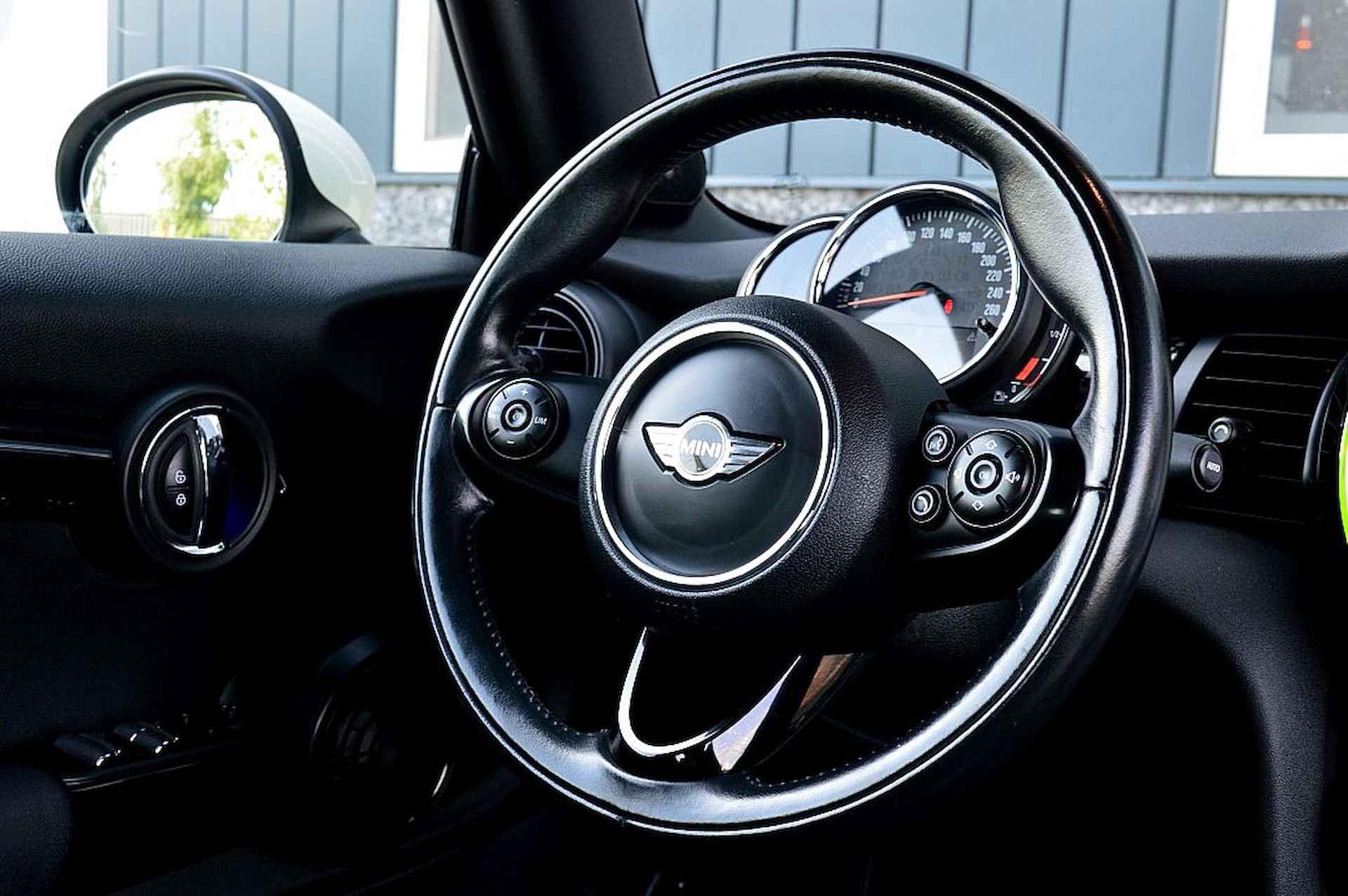 MINI Cabrio 2.0 Cooper S Chili Rijklaarprijs-Garantie Navigatie Led Leder/Stof Sport interieur - 32/35