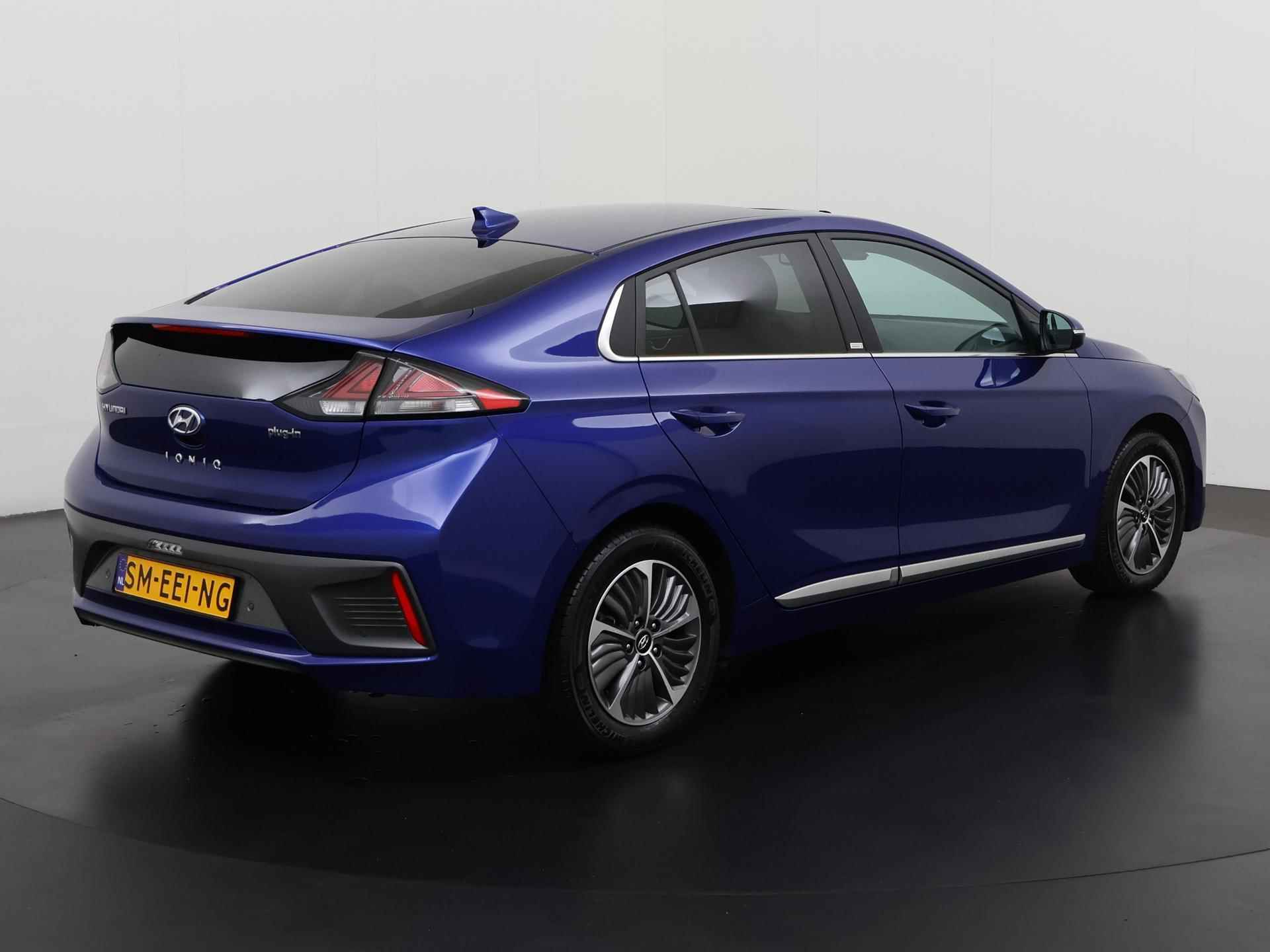 Hyundai IONIQ 1.6 GDi PHEV Style | Schuifdak | Plug-In | Zondag Open! - 4/39