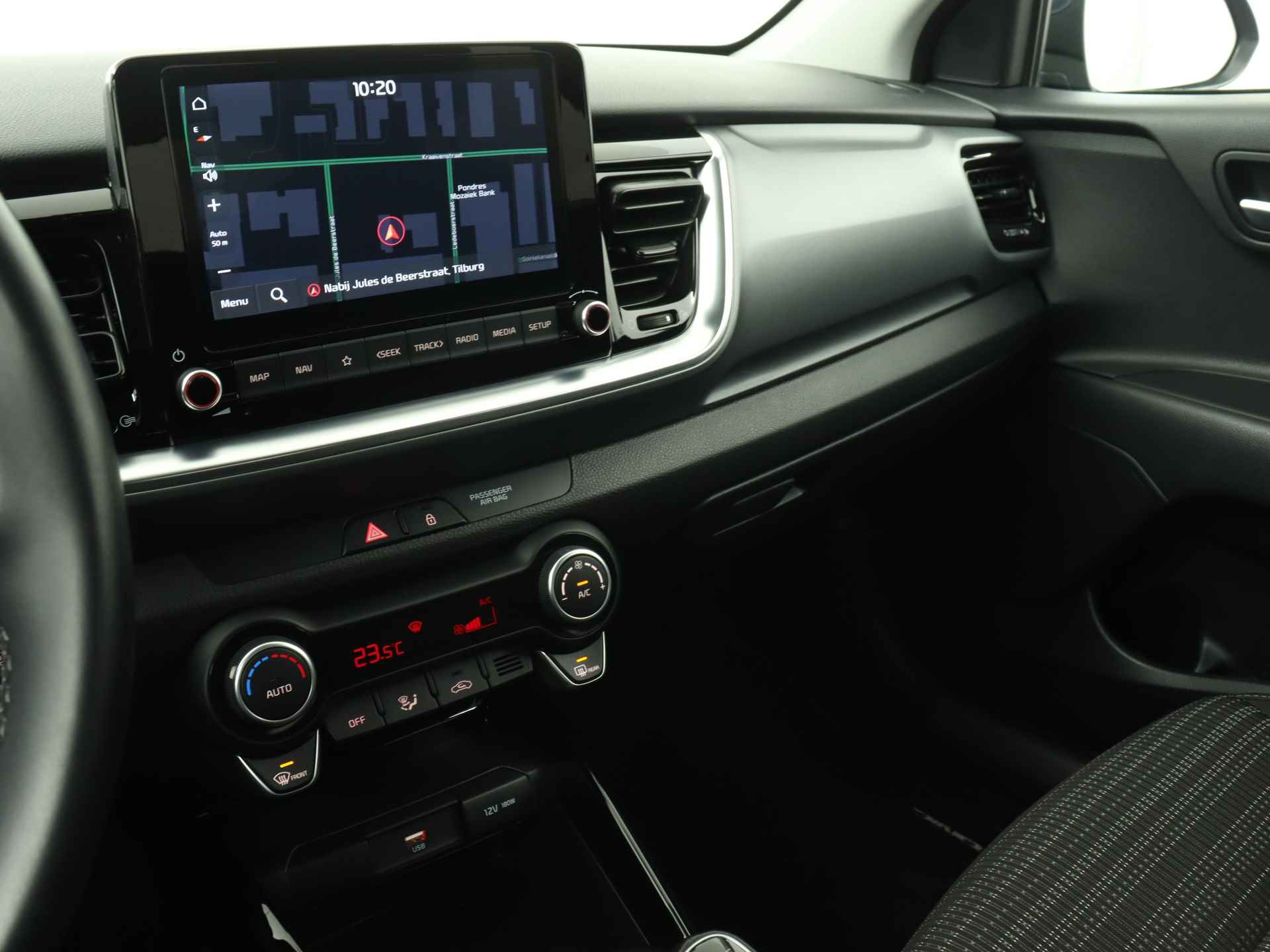 Kia Stonic 1.0 T-GDI MHEV DynamicPlusLine | Navigatie | Climate Control | Parkeersensoren | Navigatie | Apple Carplay/Android Auto | Inclusief 24 Maanden BOVAG Garantie - 7/42