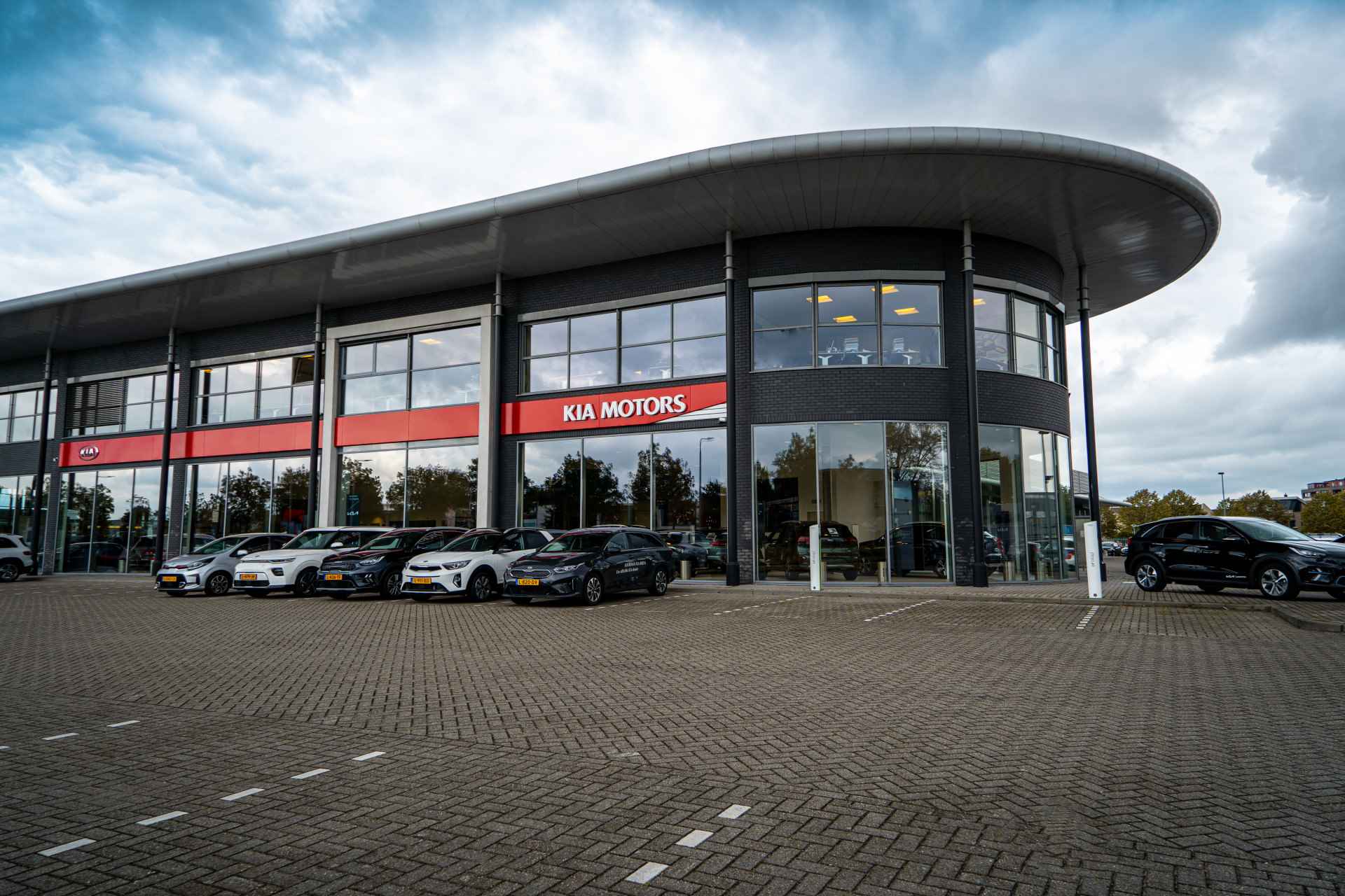 Kia Stonic 1.0 T-GDI MHEV DynamicPlusLine | Navigatie | Climate Control | Parkeersensoren | Navigatie | Apple Carplay/Android Auto | Inclusief 24 Maanden BOVAG Garantie - 42/42