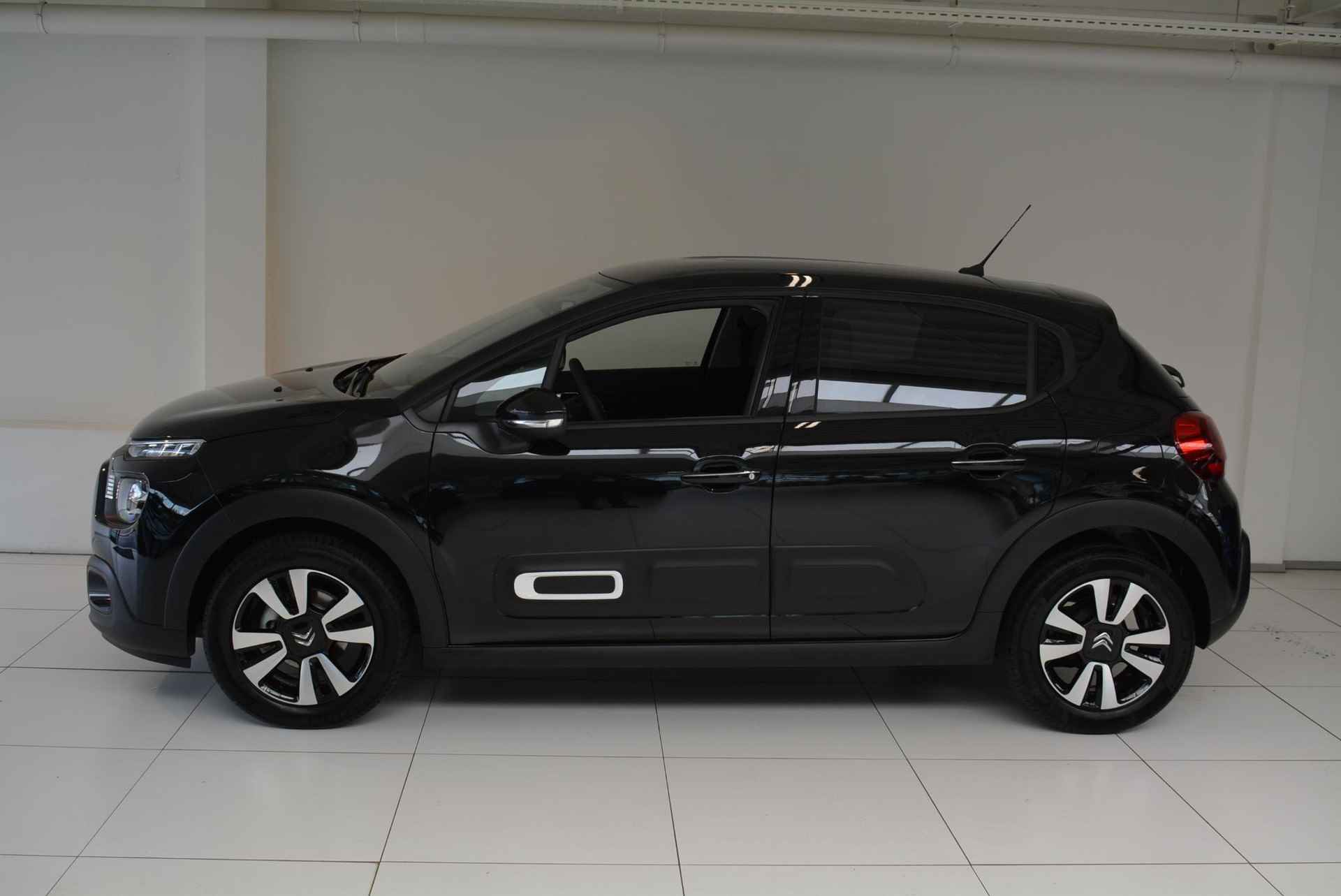 Citroen C3 1.2 83pk Max | Navigatie | Keyless Entry | Achteruitrijcamera - 4/47