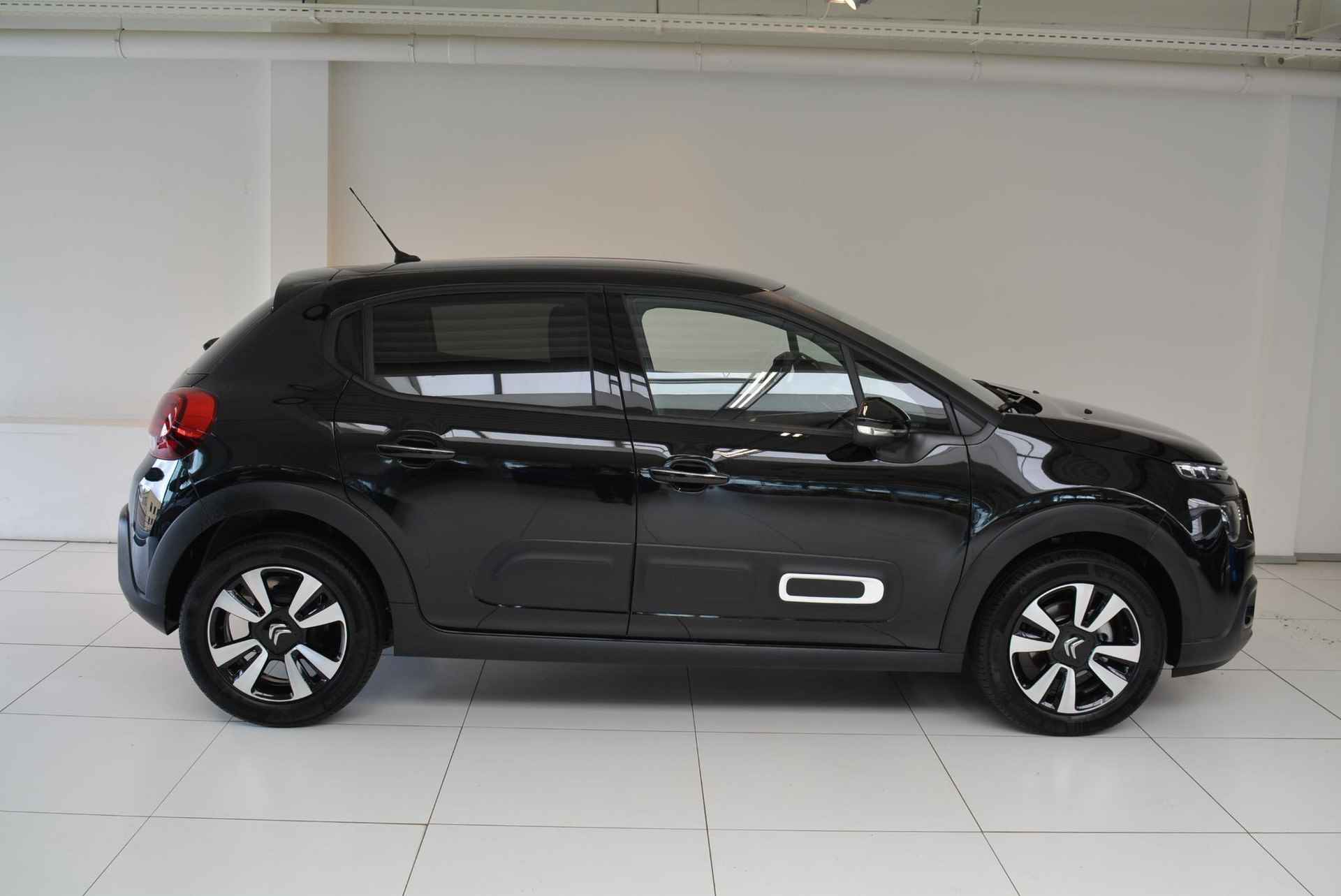 Citroen C3 1.2 83pk Max | Navigatie | Keyless Entry | Achteruitrijcamera - 5/47