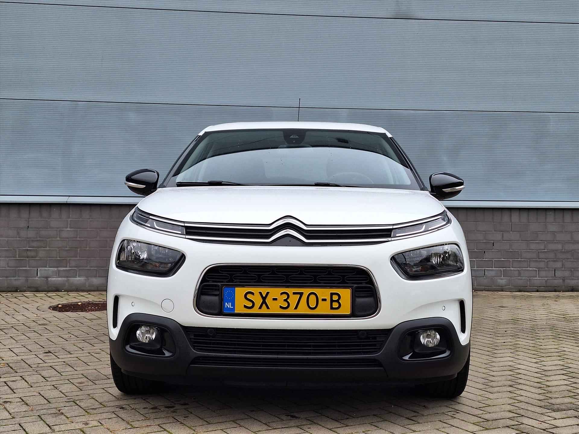 CITROEN C4 Cactus 1.2 PureTech 110pk Shine | Navigatie | Climate Control | Achteruitrijcamera | Parkeersensoren voor en achter - 2/39