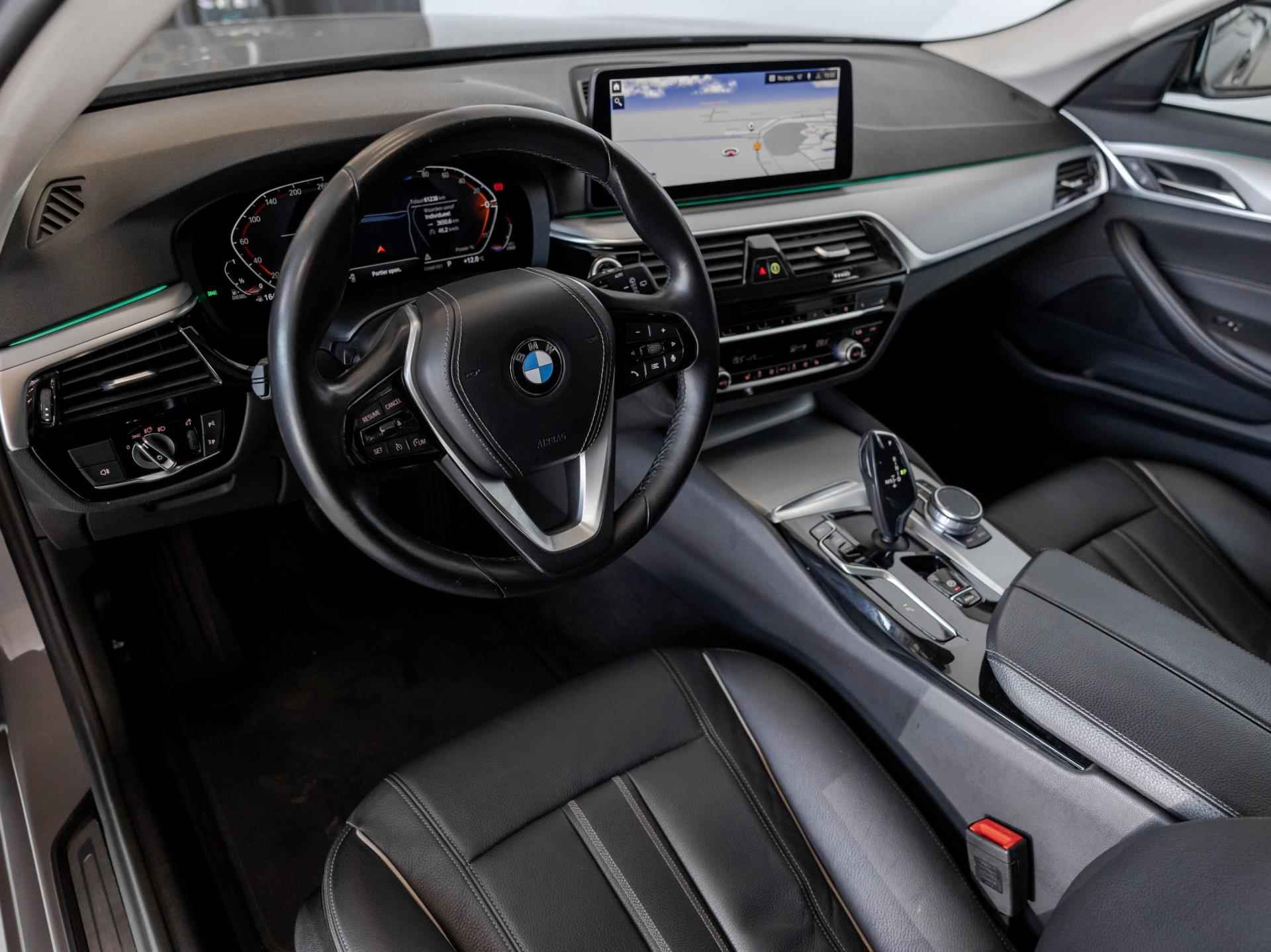 BMW 5-serie Touring 520d High Executive Edition / 190pk / Panoramadak / Trekhaak / Apple Carplay - 27/43