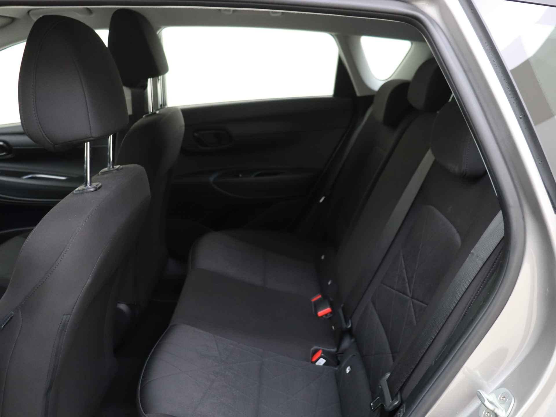 Hyundai Bayon 1.0 T-GDI Comfort 5 deurs | Navigatei by App | Airco - 13/32