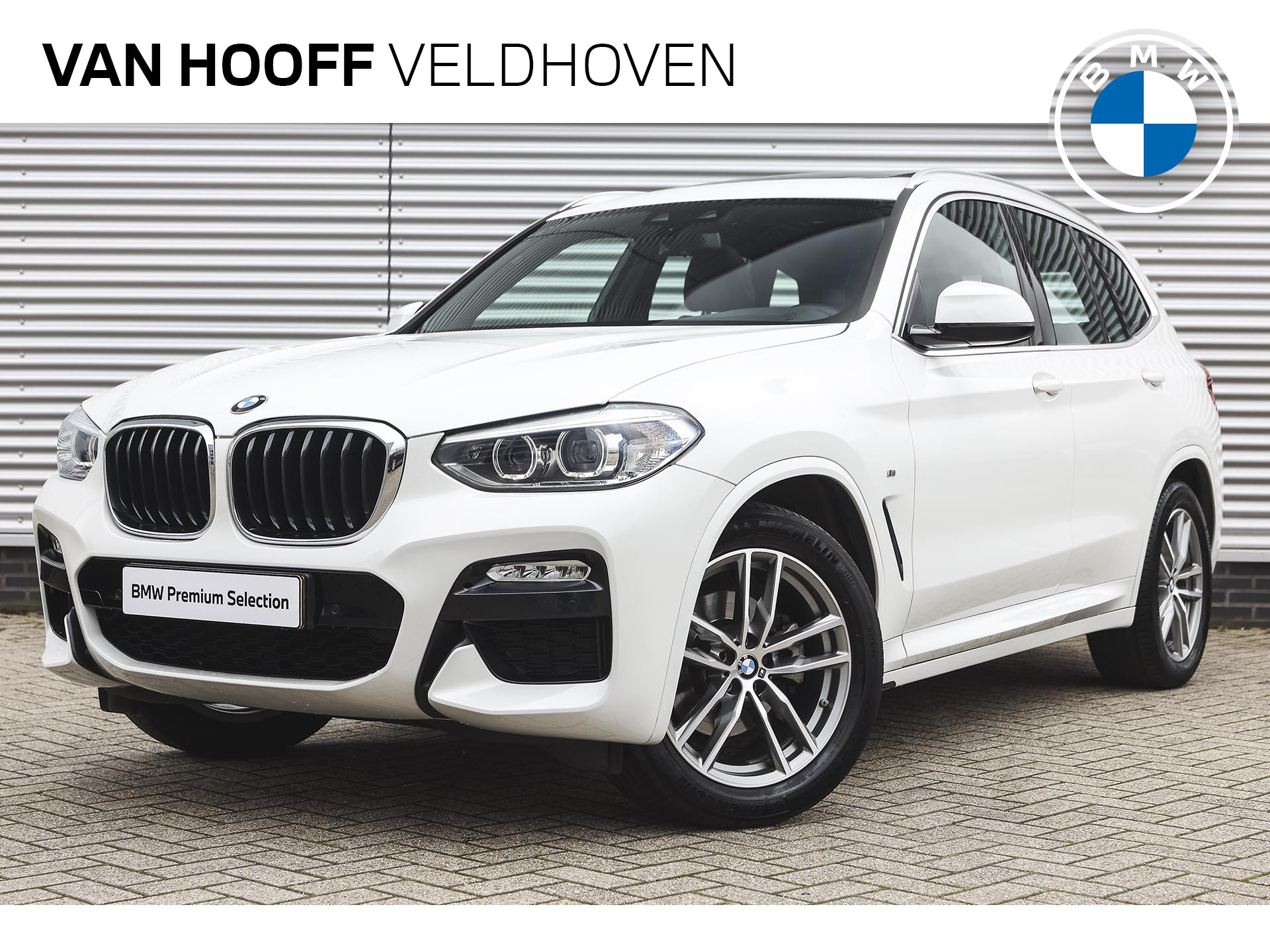 BMW X3 xDrive20i High Executive M Sport Automaat / Panoramadak / Sportstoelen / LED / Head-Up / Navigatie Professional / Stoelverwarming / M Sportonderstel bij viaBOVAG.nl
