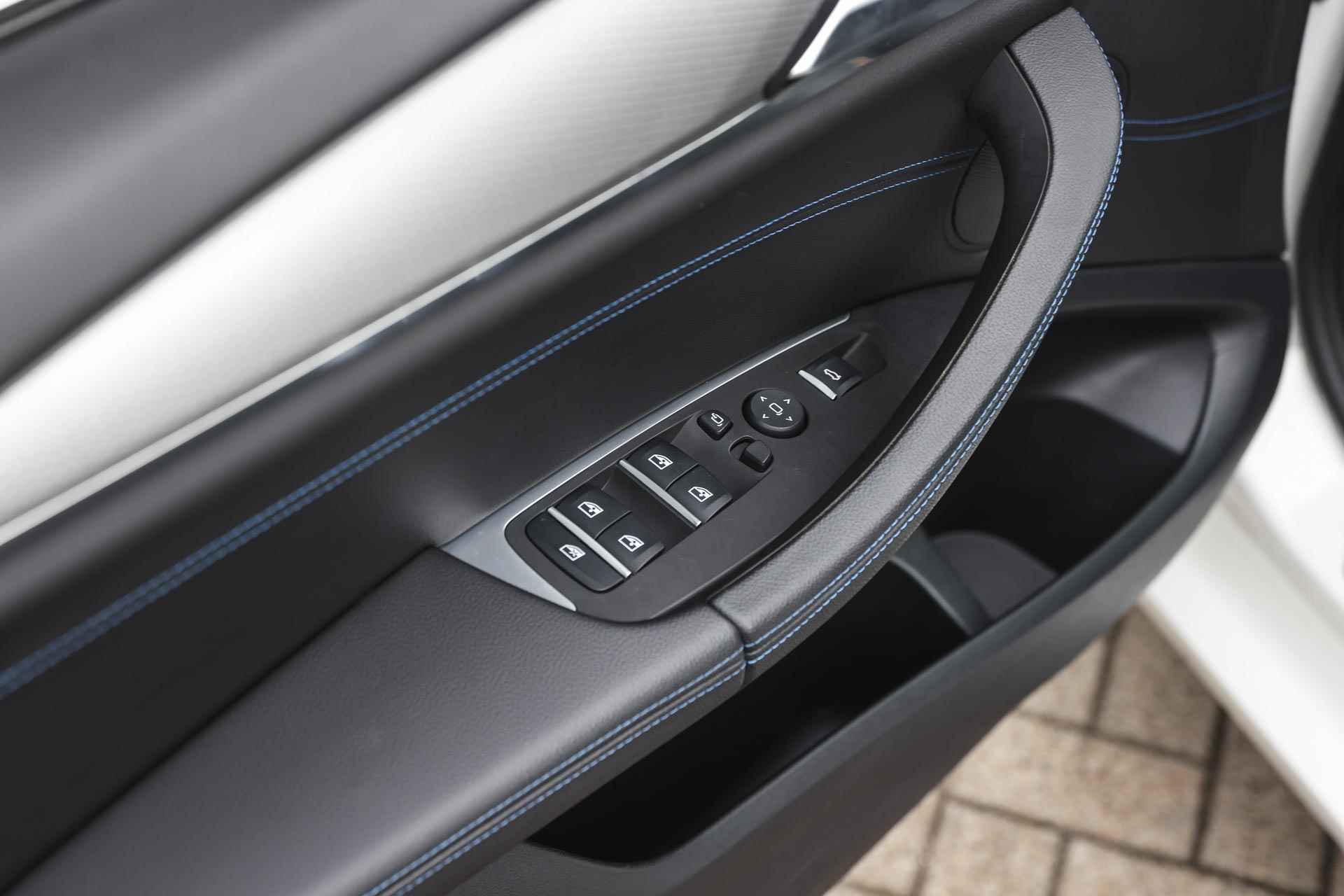 BMW X3 xDrive20i High Executive M Sport Automaat / Panoramadak / Sportstoelen / LED / Head-Up / Navigatie Professional / Stoelverwarming / M Sportonderstel - 21/32