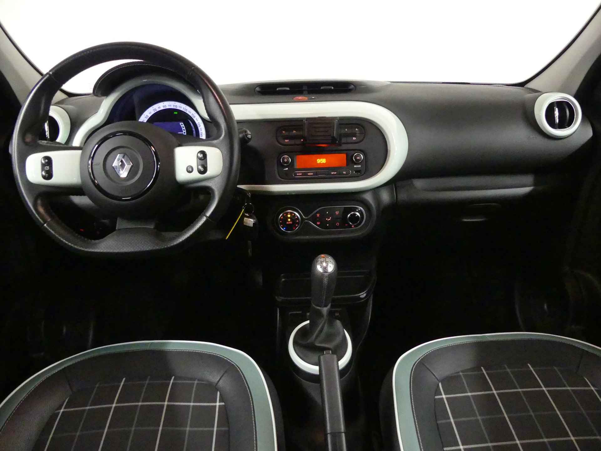 Renault Twingo SCe 70 La Parisienne | Vouwdak | Climate Control | Radio Connect R & GO | Lichtmetalen Velgen | Cruise Control | Parkeersensoren - 20/24