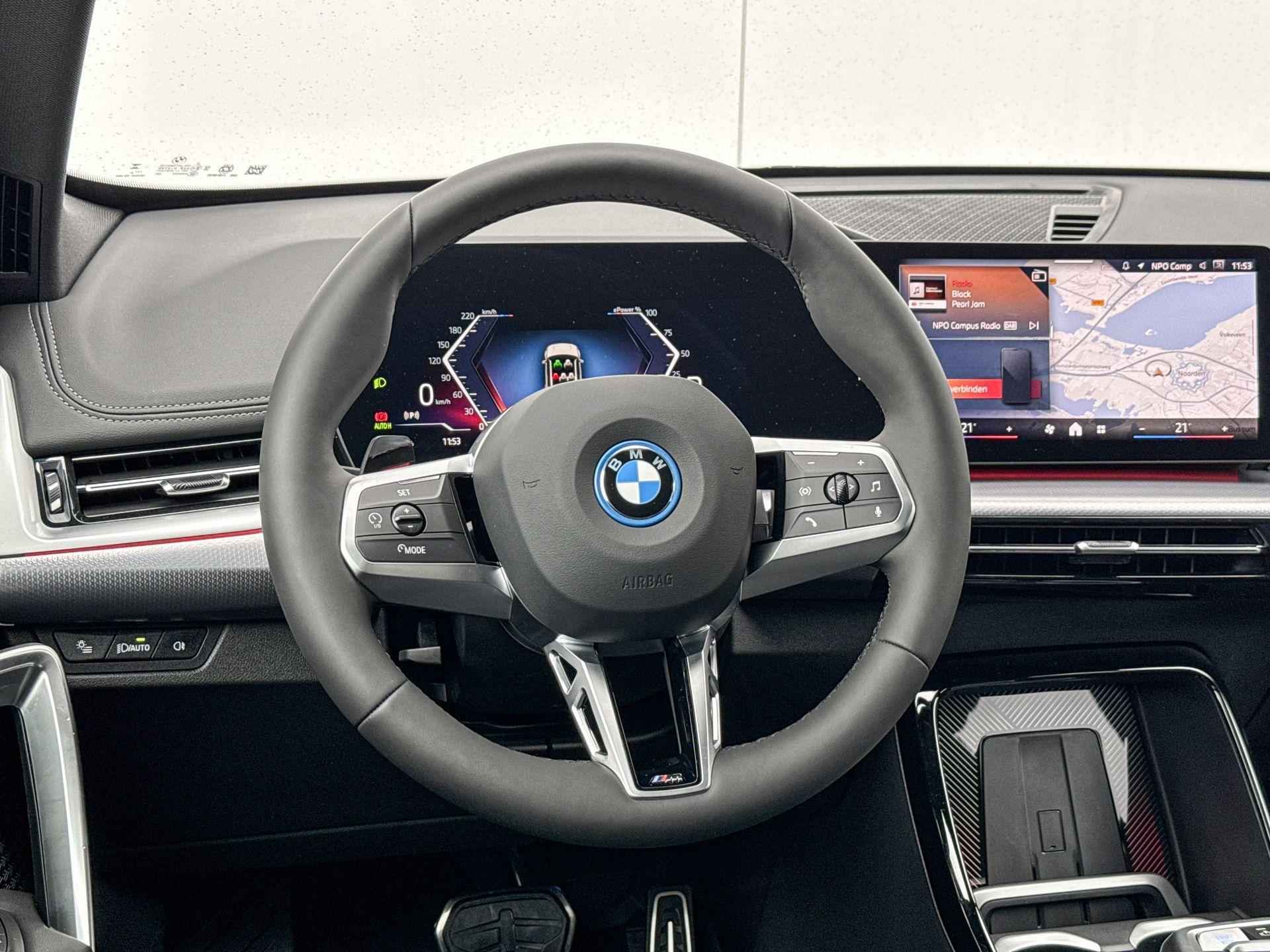 BMW iX1 eDrive20 67 kWh - 8/24