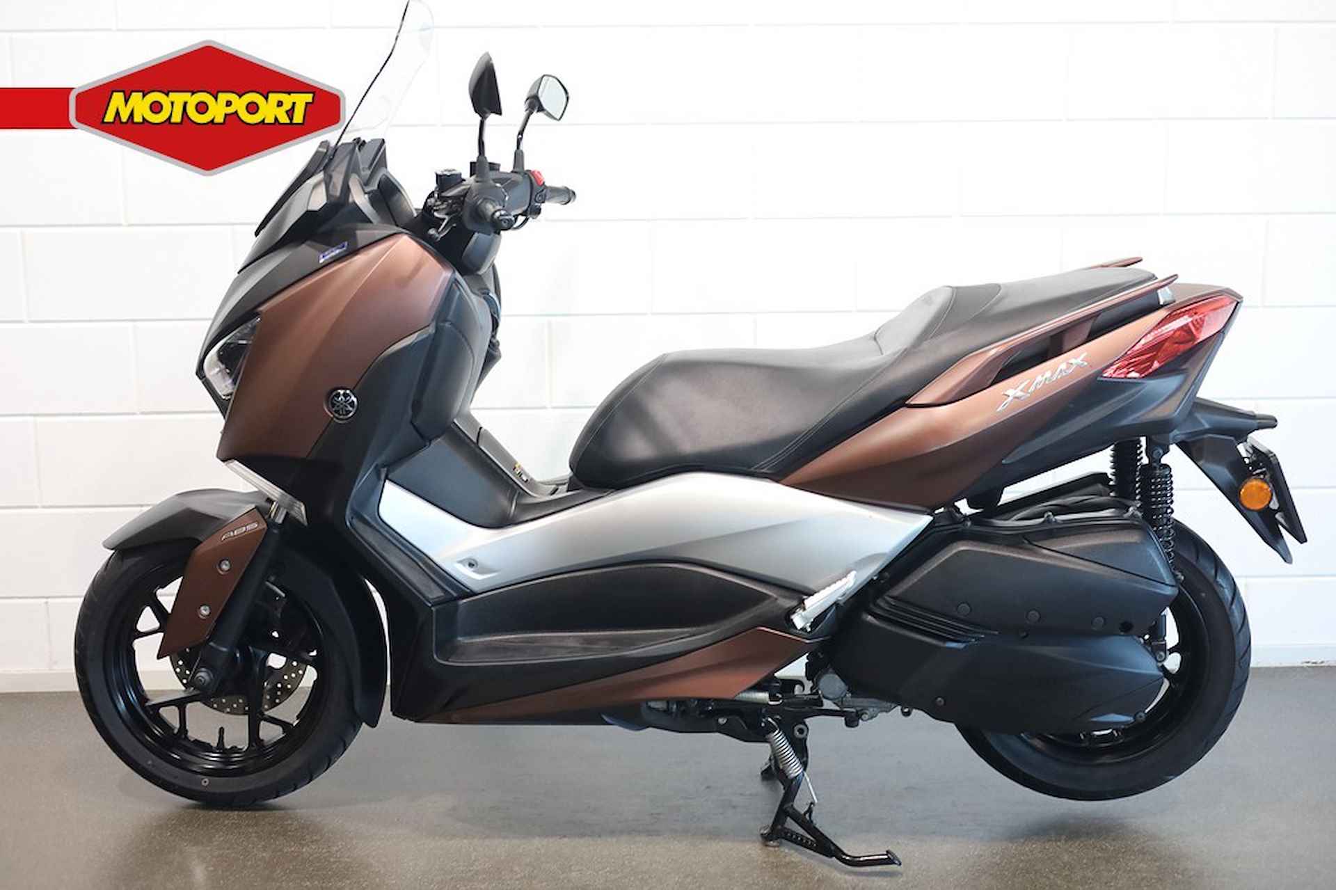 Yamaha X MAX 300 R ABS - 4/12