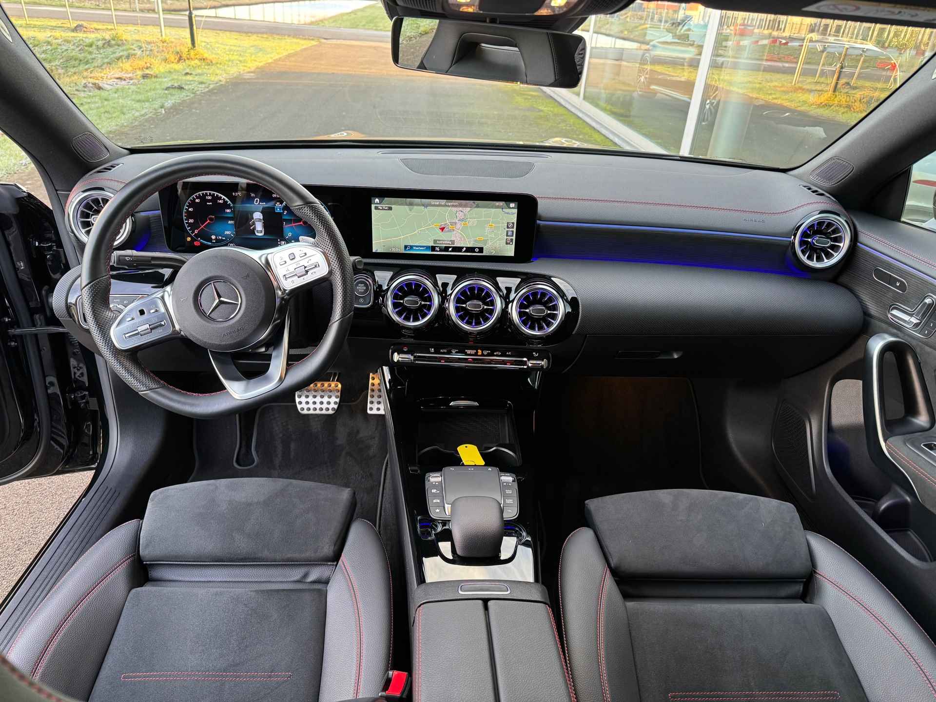 Mercedes-Benz CLA-klasse 200 AMG Line NIGHT Automaat , memory stoelen , sfeerverlichting - 11/34