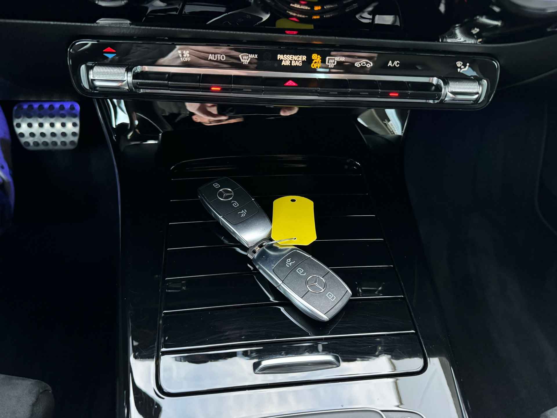 Mercedes-Benz CLA-klasse 200 AMG Line NIGHT Automaat , memory stoelen , sfeerverlichting - 17/34
