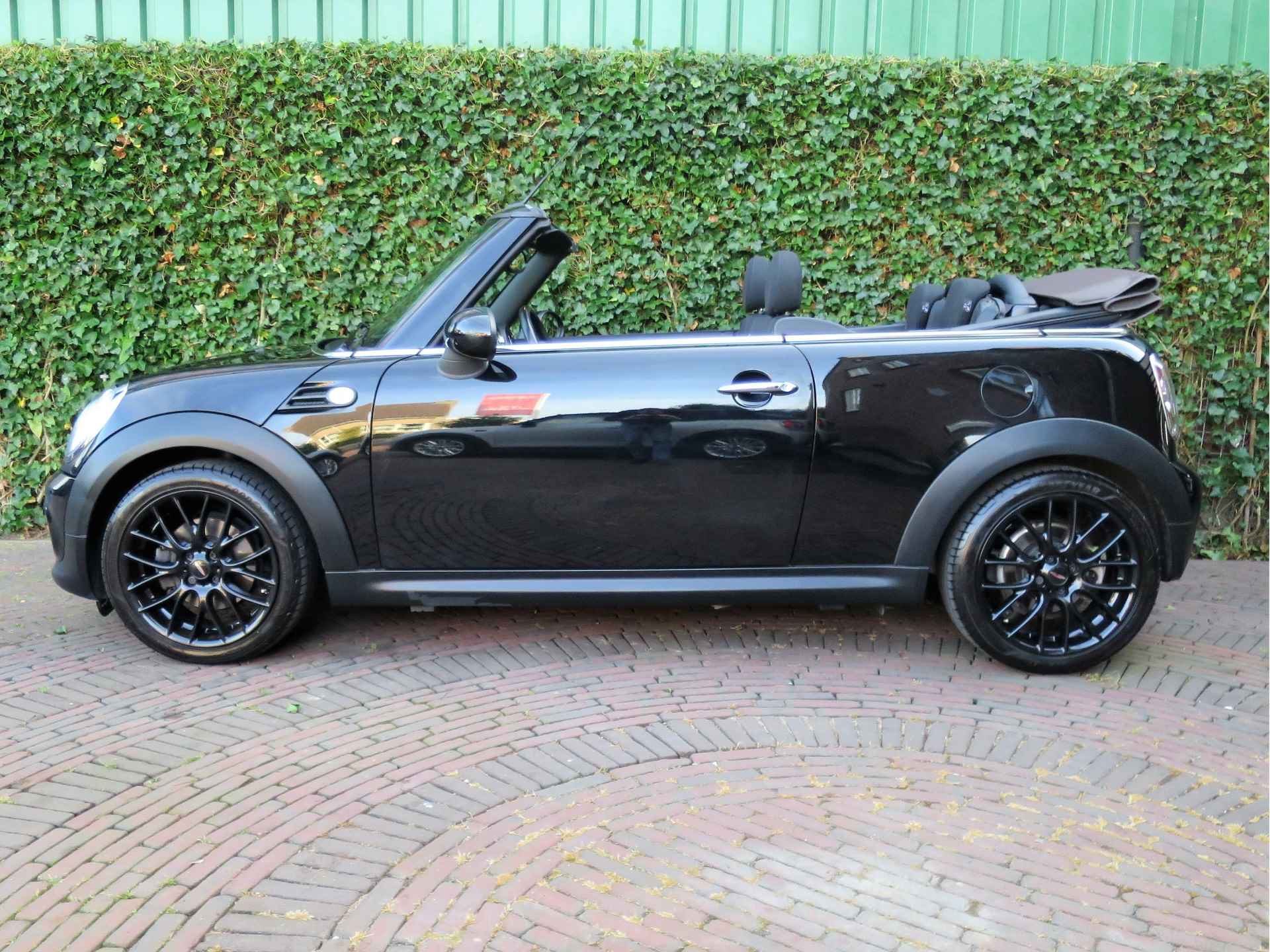 MINI Cabrio 1.6 Cooper Chili R57 LCI met Navi, Xenon, Keyless, leer/stof en 17" - 32/59