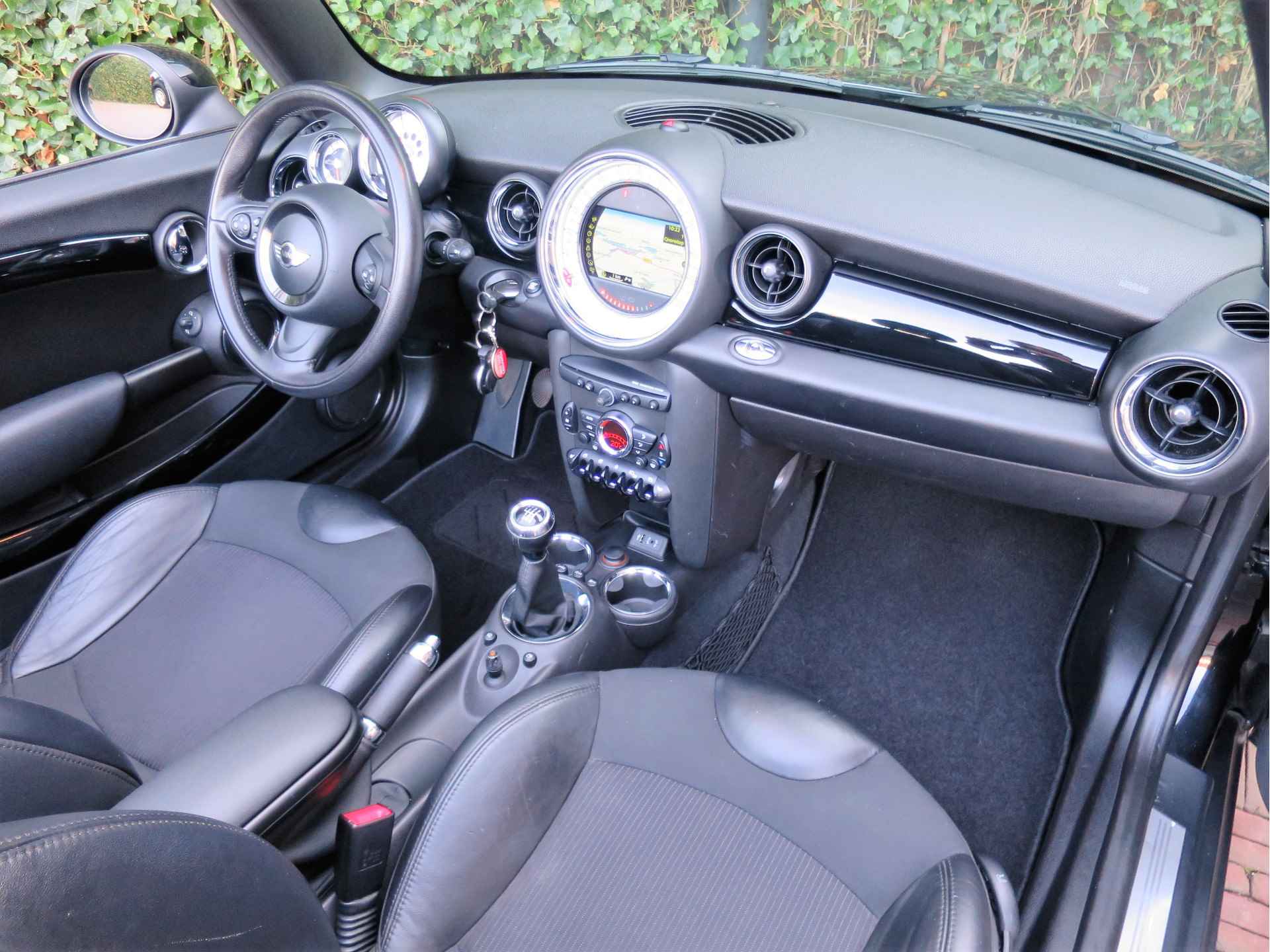 MINI Cabrio 1.6 Cooper Chili R57 LCI met Navi, Xenon, Keyless, leer/stof en 17" - 44/59