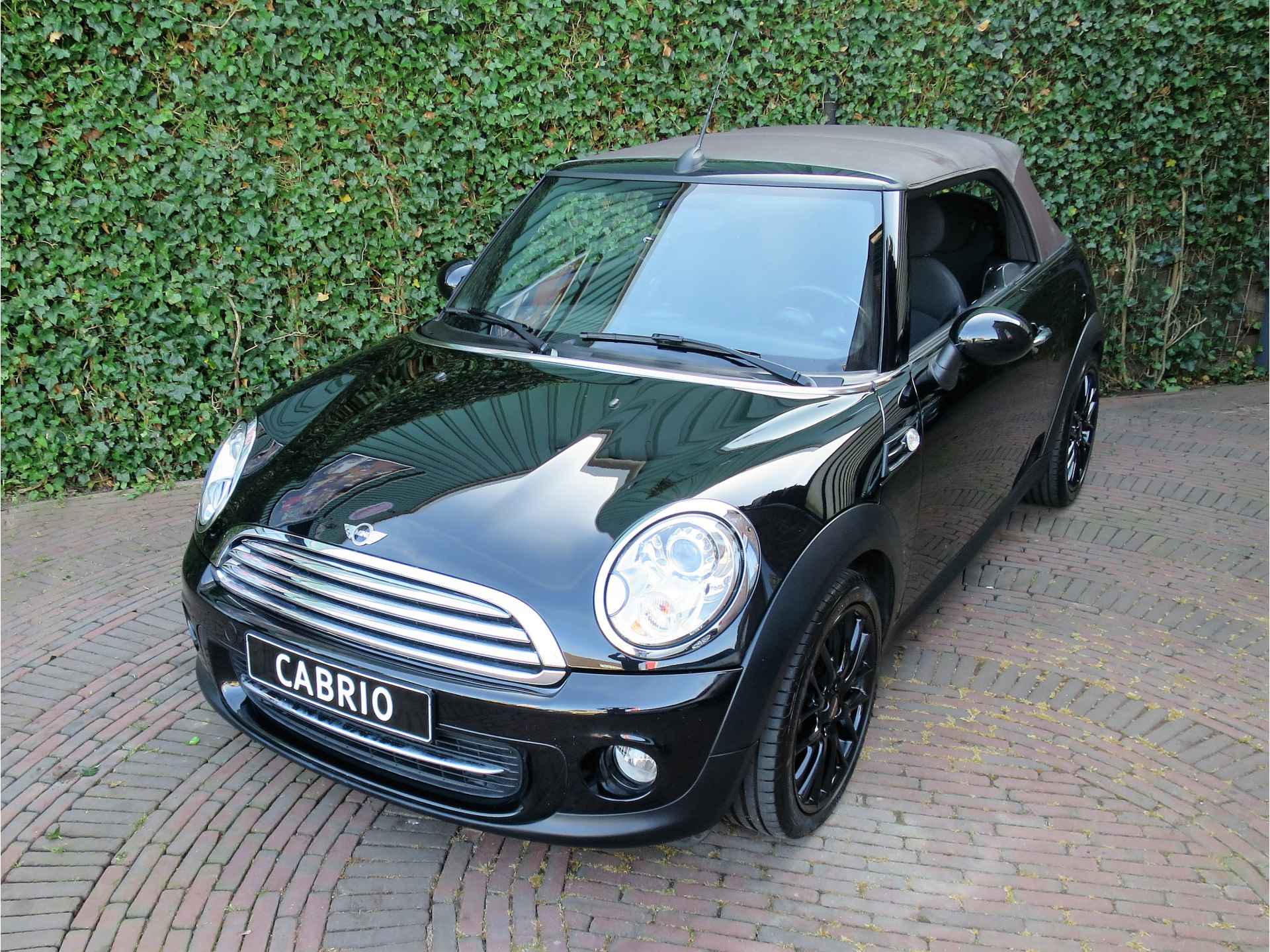 MINI Cabrio 1.6 Cooper Chili R57 LCI met Navi, Xenon, Keyless, leer/stof en 17" - 54/59