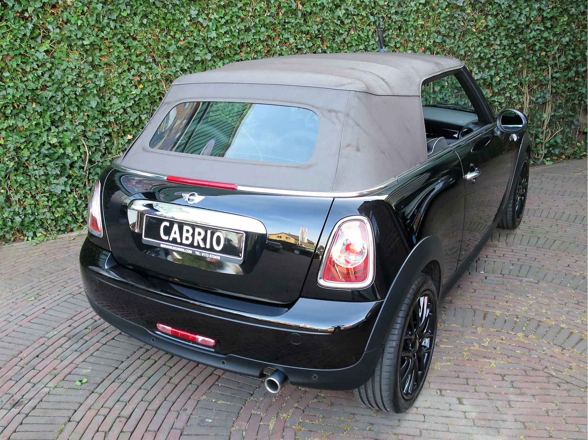 MINI Cabrio 1.6 Cooper Chili R57 LCI met Navi, Xenon, Keyless, leer/stof en 17" - 55/59