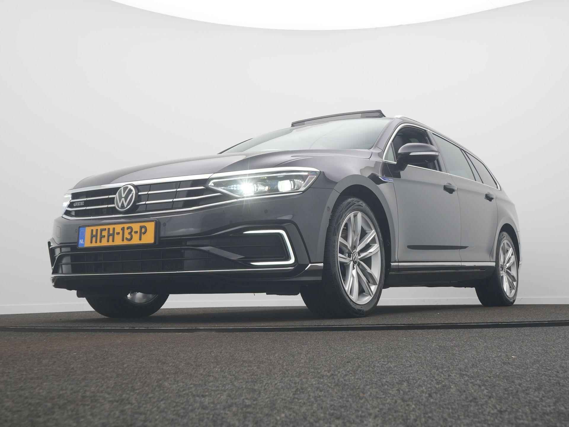 Volkswagen Passat Variant 1.4 TSI PHEV GTE Business / Panodak / Elek. Trekhaak / Virtual / 360 Camera - 9/65