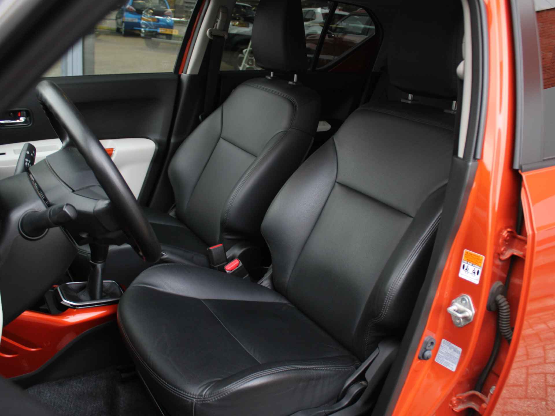 Suzuki Ignis 1.2 Smart Hybrid Select Lederen bekleding! Achteruitrijcamera, Airco, Elektrische Ramen, Bluetooth, Voorstoelen Verwarmd - 7/25