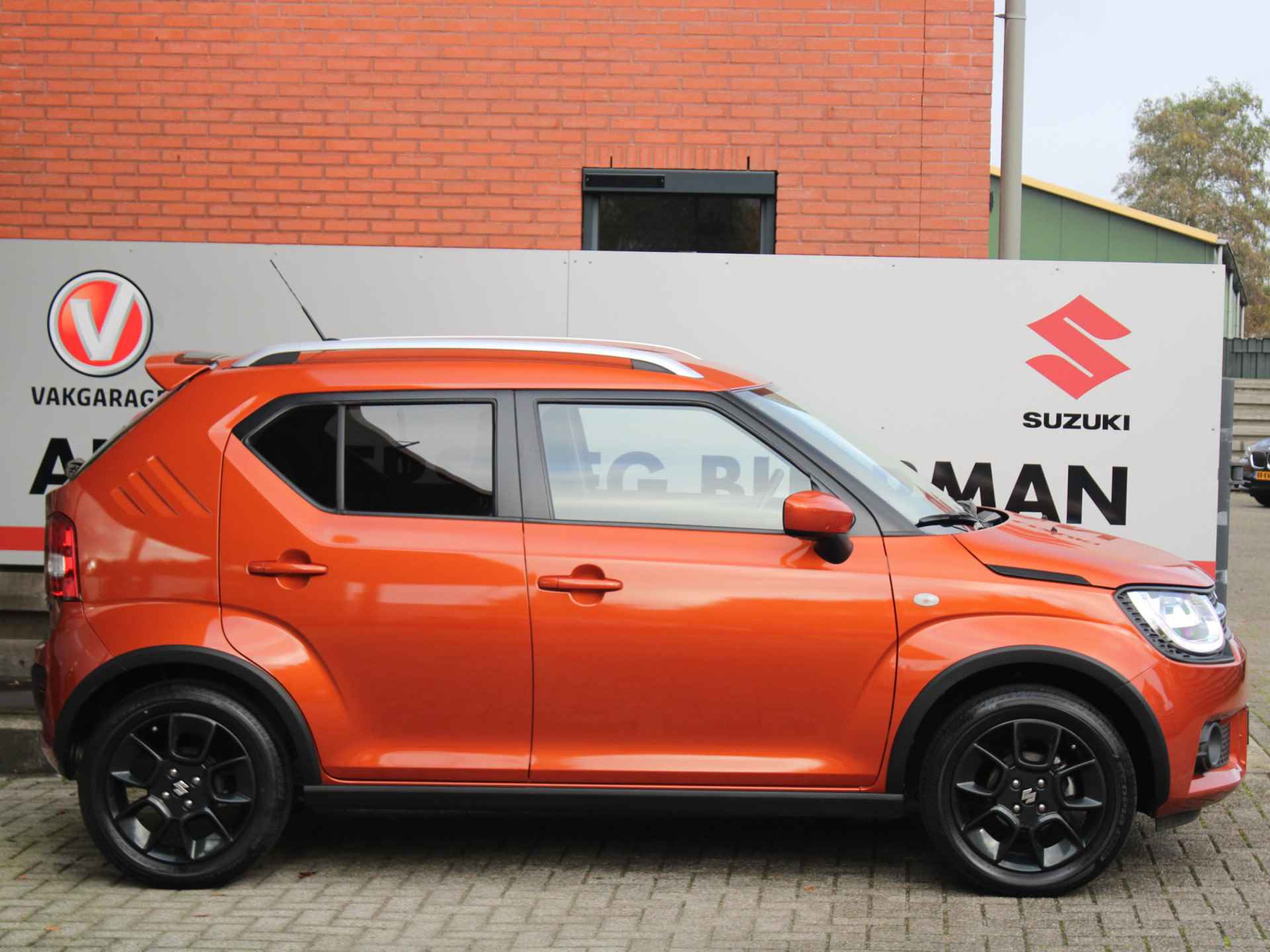 Suzuki Ignis 1.2 Smart Hybrid Select Lederen bekleding! Achteruitrijcamera, Airco, Elektrische Ramen, Bluetooth, Voorstoelen Verwarmd - 14/25