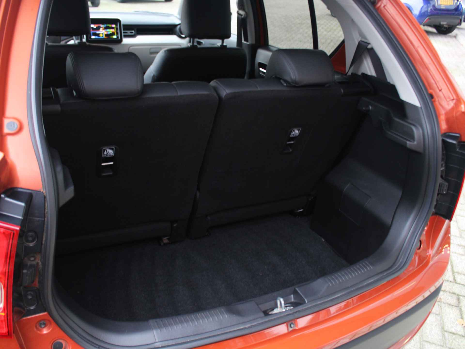 Suzuki Ignis 1.2 Smart Hybrid Select Lederen bekleding! Achteruitrijcamera, Airco, Elektrische Ramen, Bluetooth, Voorstoelen Verwarmd - 17/25