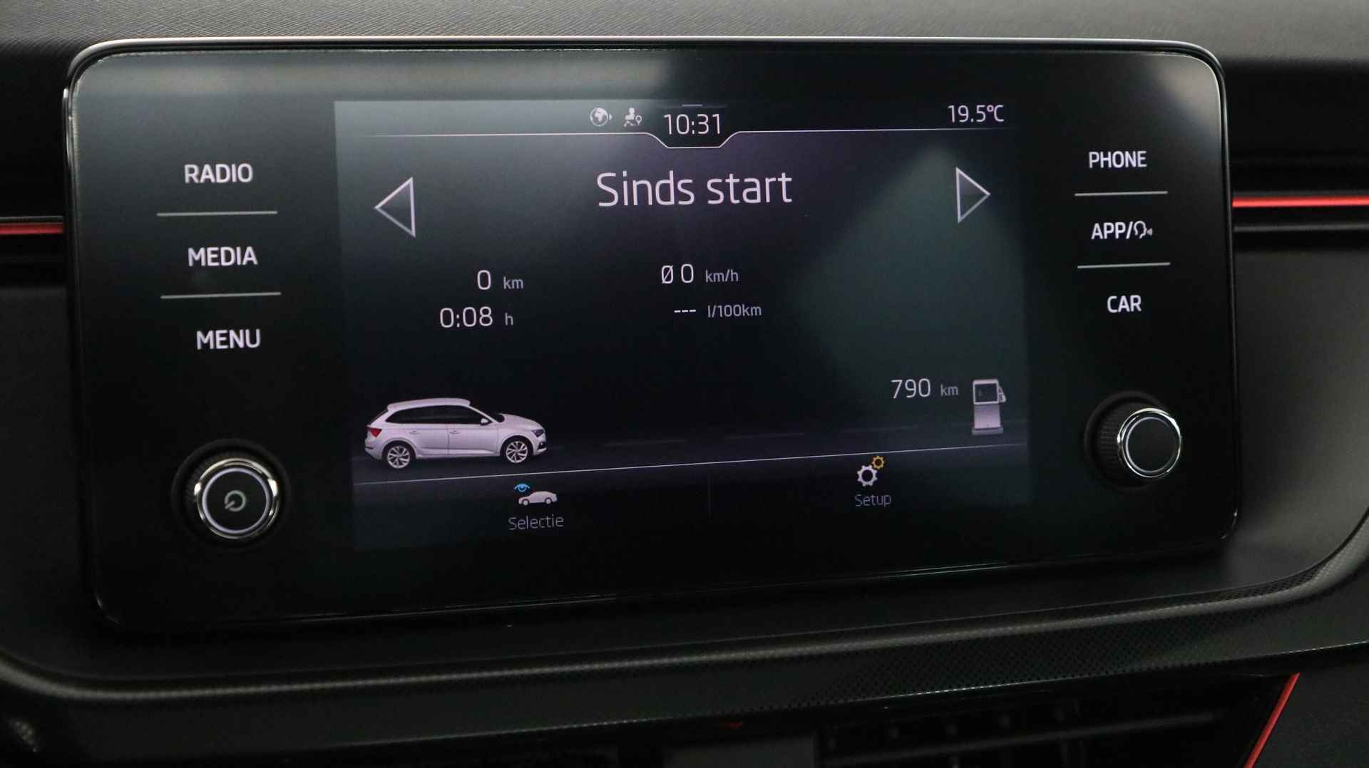 Škoda Scala 1.0 TSI 110pk Sport Business DSG / Panoramadak / Navigatie via App Connect / Achteruitrijcamera - 29/36