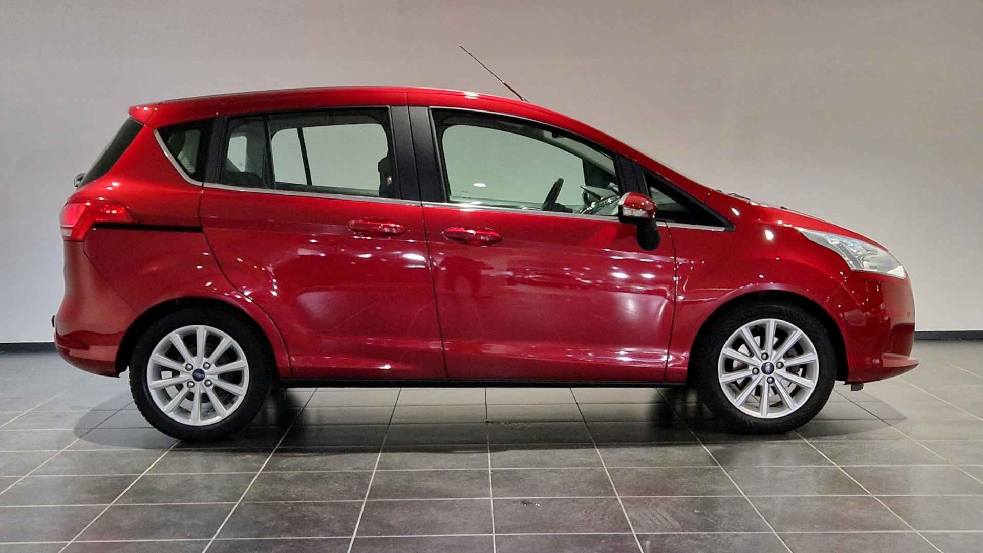 Ford B-Max 1.0 EcoBoost Titanium | Navigatie | Camera | Stoelverwarming | Trekhaak - 20/26