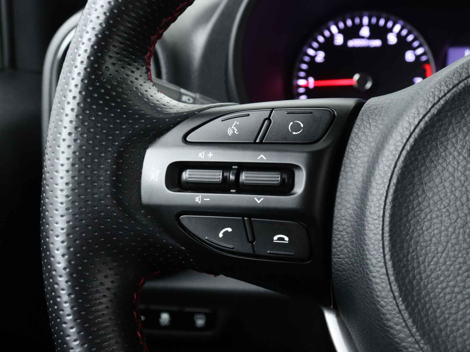 Kia Picanto 1.0 T-GDI GT-Line | Stoelverwarming | Stuurverwarming | Achteruitrijcamera  | Keyless | Apple Carplay | - 22/44