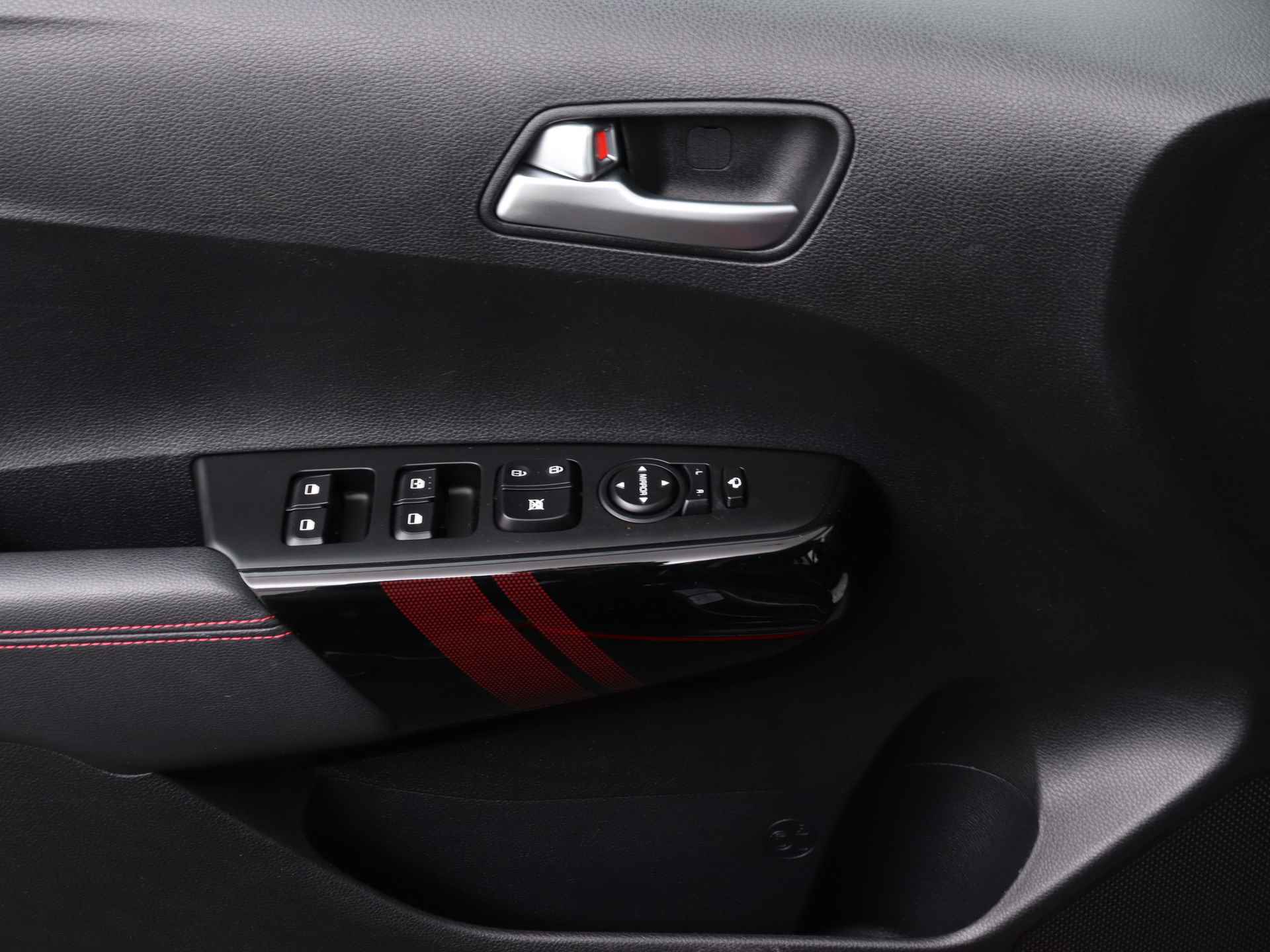 Kia Picanto 1.0 T-GDI GT-Line | Stoelverwarming | Stuurverwarming | Achteruitrijcamera  | Keyless | Apple Carplay | - 33/44