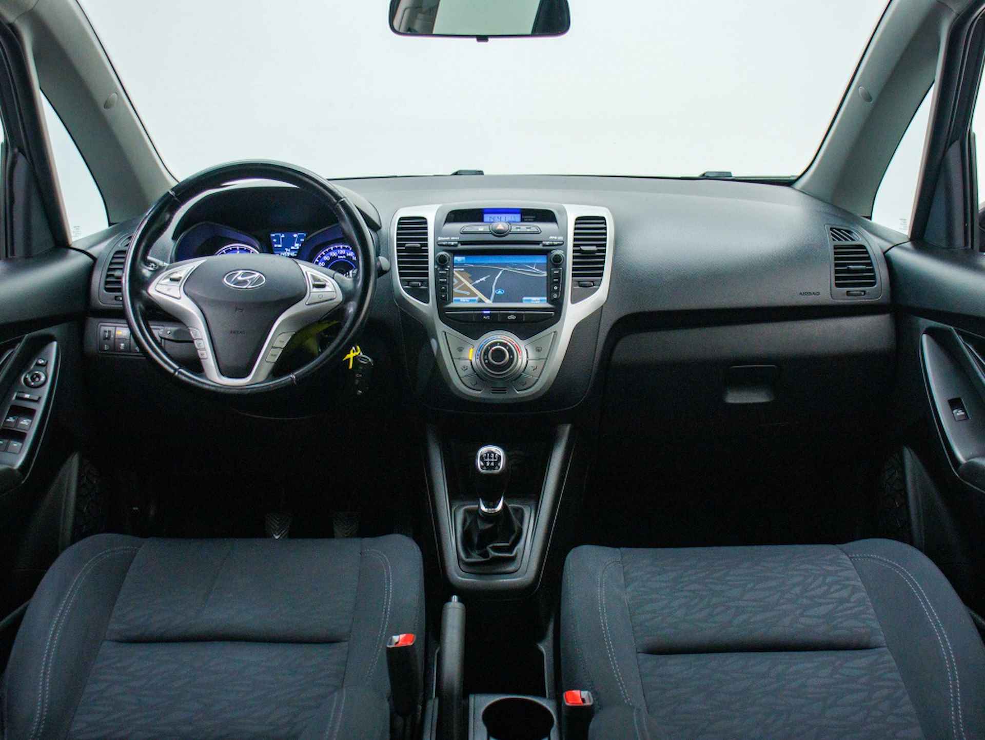 Hyundai ix20 1.4i Go! | Trekhaak | Navigatie | All-seasons - 19/41