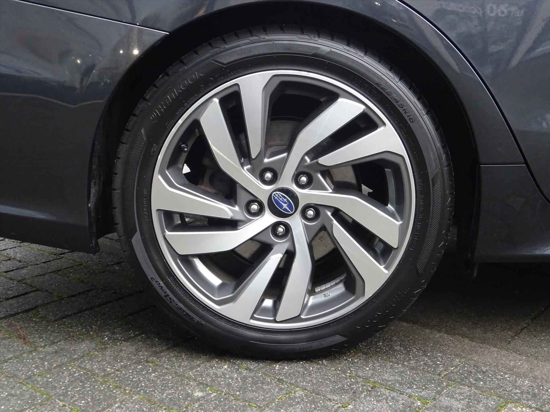 Subaru Levorg 1.6GT-S 170PK  CVT Sport Premium EyeSight | Leder | Navi | 2e eigenaar | Schuif/kanteldak - 9/55