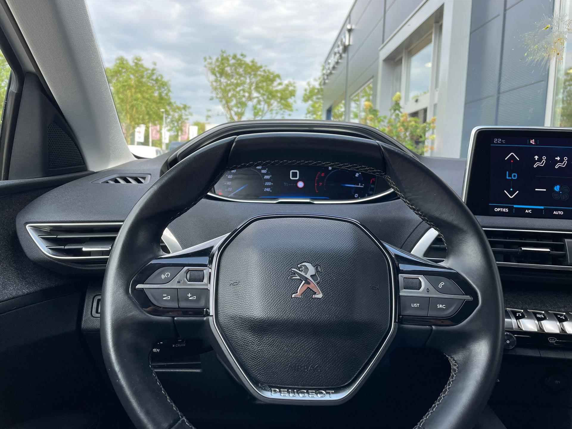 Peugeot 3008 1.2 Allure 130PK | Navigatie | Climate control | Trekhaak | Parkeer camera achter | Keyless entry | Elektrisch bedienbare achterklep | Black Diamond - 34/38