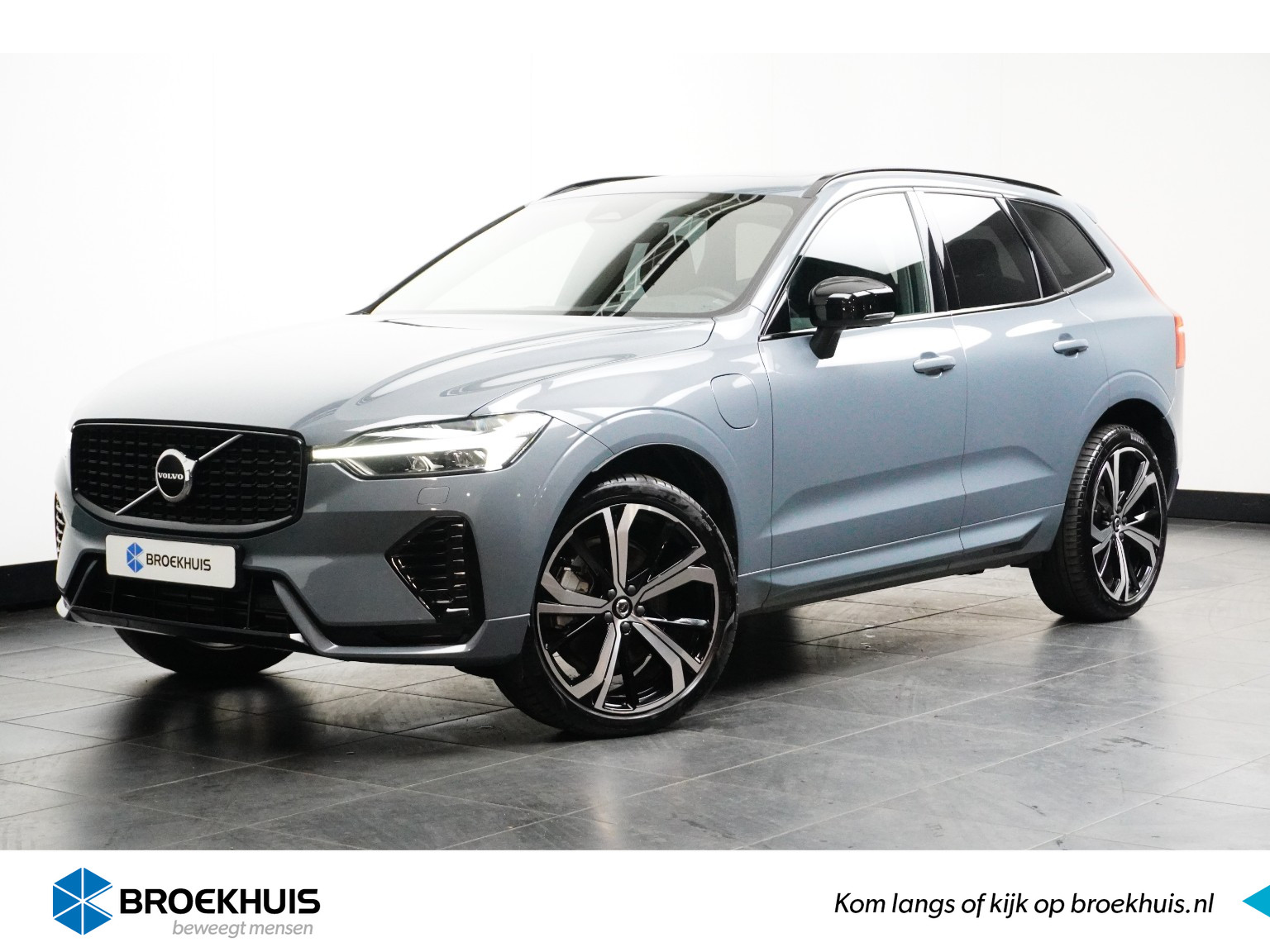 Volvo XC60 T6 350PK AWD Plus Dark | Trekhaak | Gelamineerd Glas | Adapt Led | Alarm | Parkeerverw