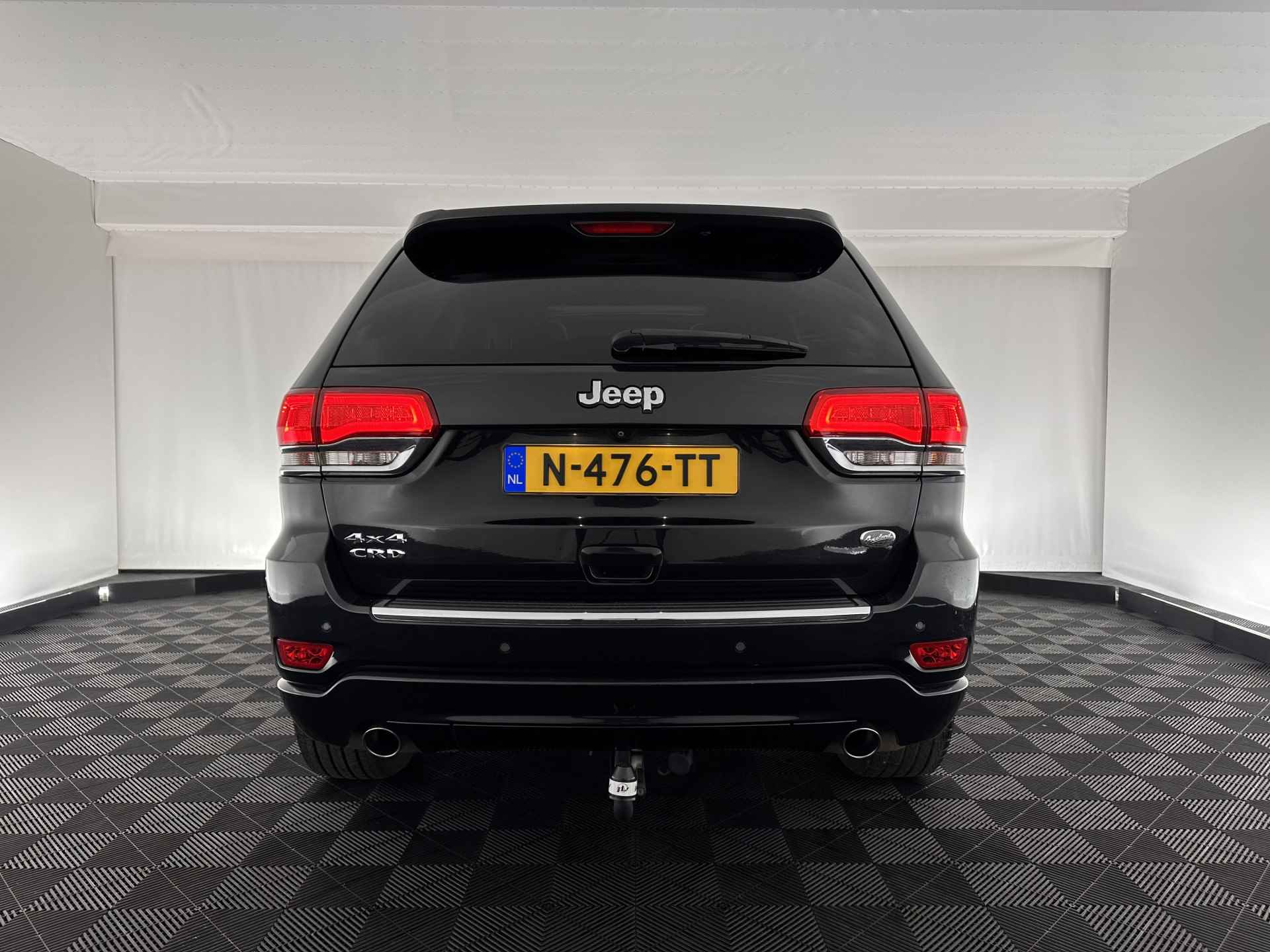 Jeep Grand Cherokee 3.0 CRD Overland Aut. *PANO |  FULL-LEATHER | XENON | DIGI-COCKPIT | AIR-SUSPENSION | BLIS | ADAPTIVE-CRUISE | MEMORY-PACK | CAMERA | KEYLESS | NAVI-FULLMAP | TOWBAR | COMFORT-SEATS | SHIFT-PADDLES |  DAB+ | - 5/36