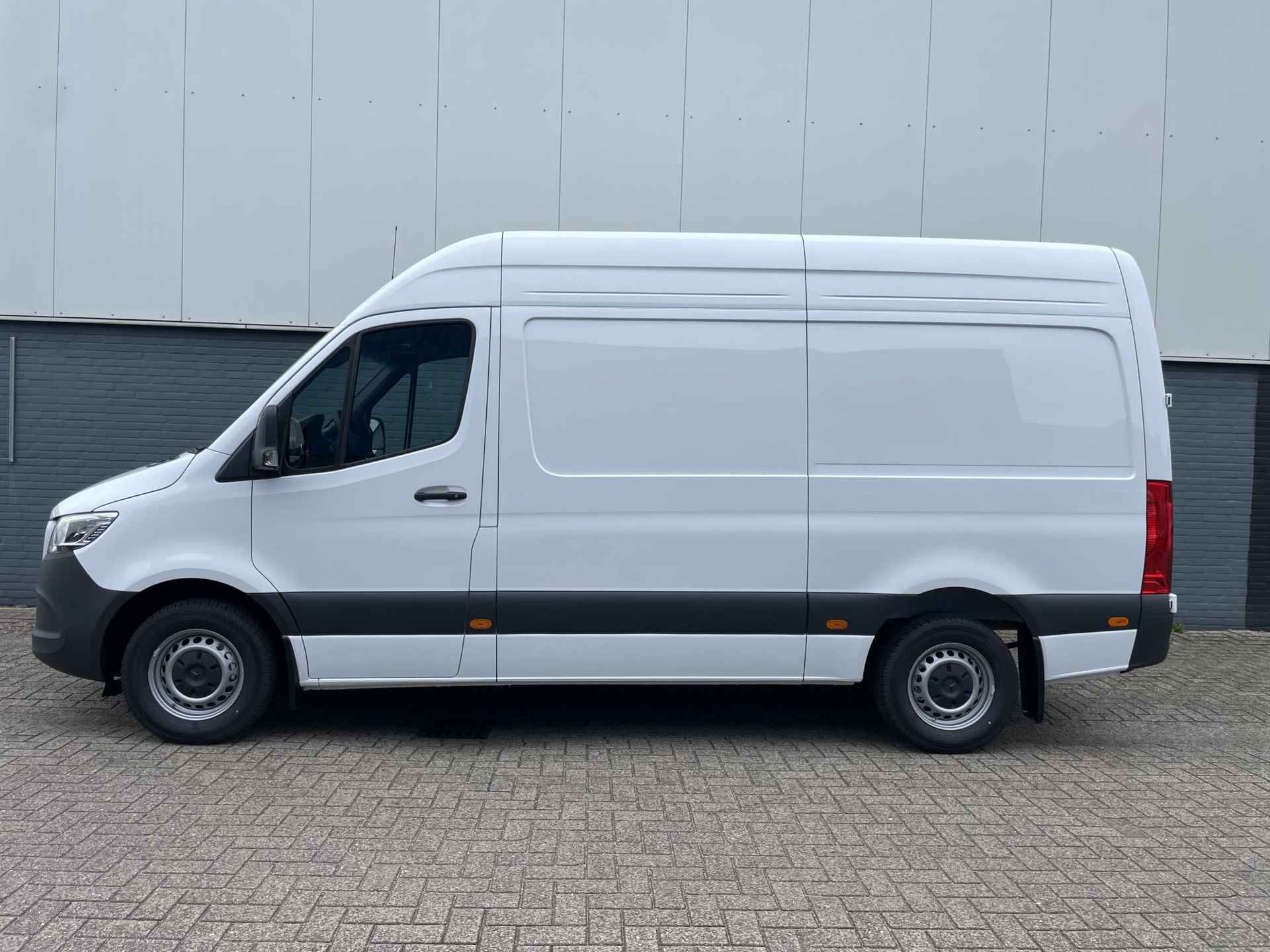 Mercedes-Benz Sprinter 315 CDI GB L2H2 SELECT - 4/25