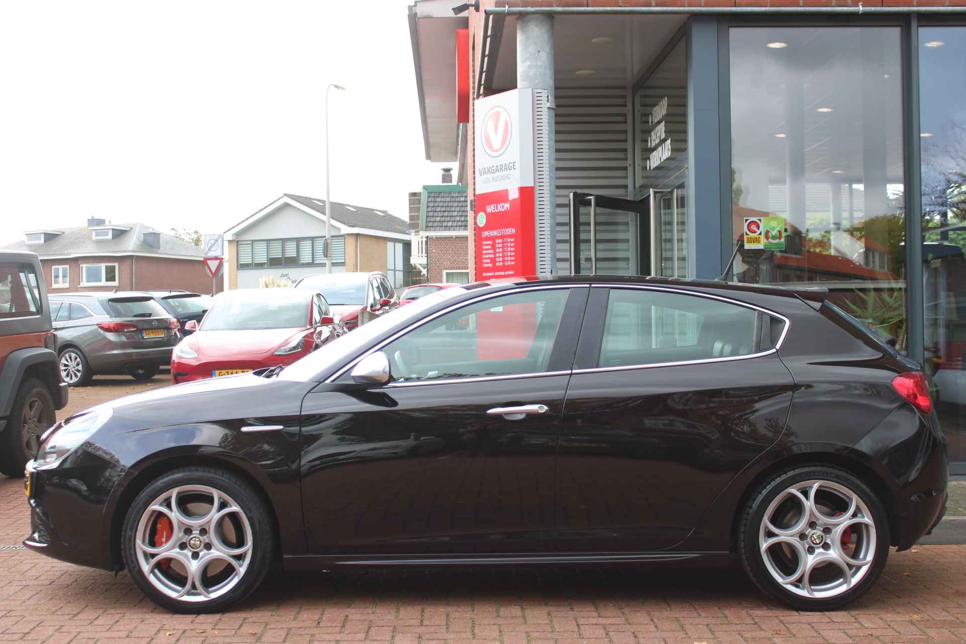 ALFA ROMEO Giulietta 1.4 Turbo *Distinctive* | Trekhaak | Half- Lederen Bekleding | Top Onderhouden! | Orig. NL | - 3/22