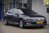 Volkswagen Passat 1.4 TSI R-Line Panoramadak Camera Trekhaak LED Leer