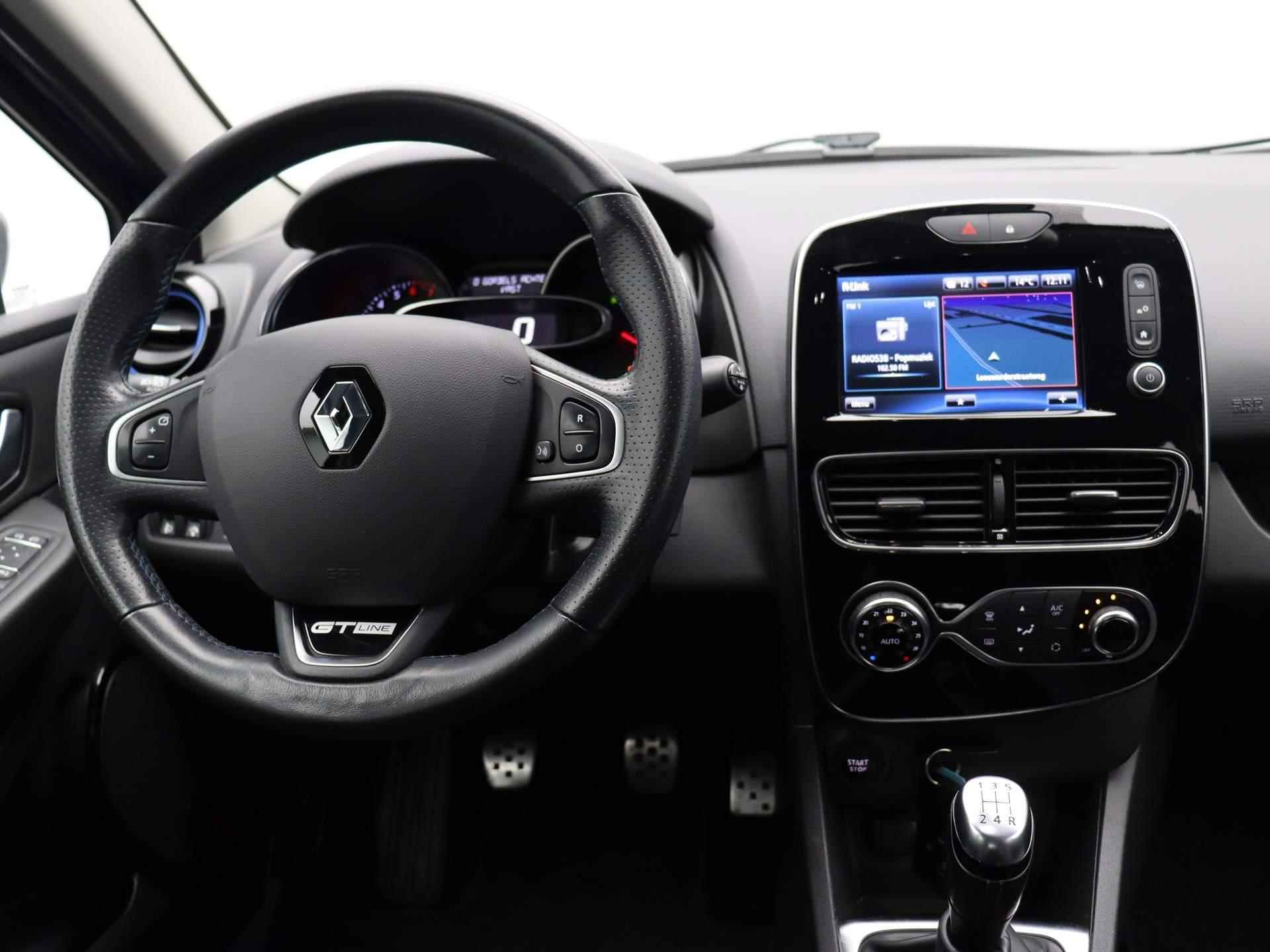 Renault Clio TCe 90pk Intens | Stoelverwarming | Licht metalen wielen | Navigatie | Privacy glass | Airco | Climate control | GT-line uniek! | - 4/48