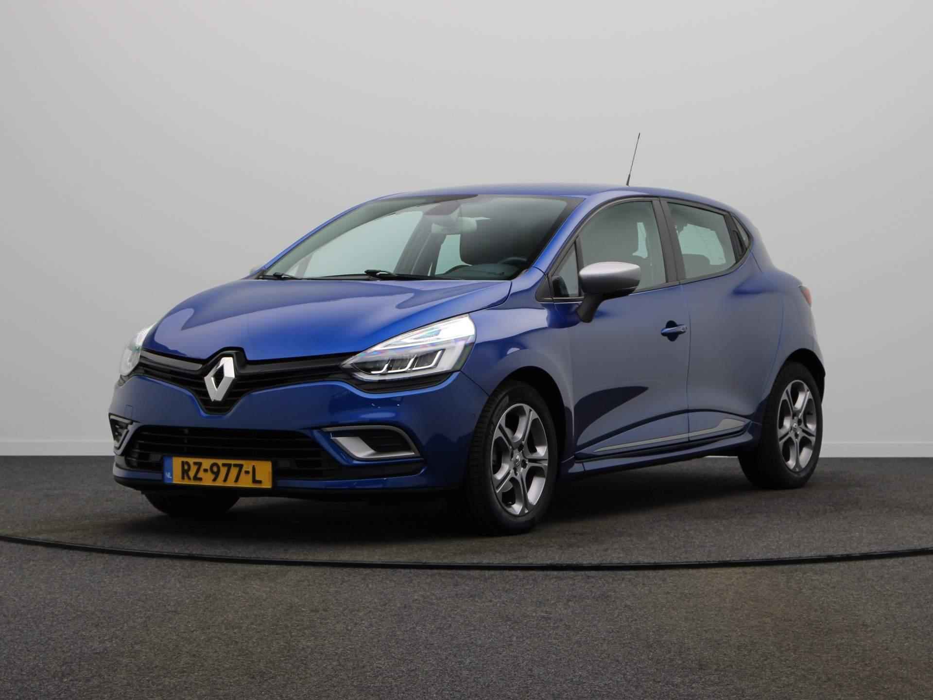 Renault Clio TCe 90pk Intens | Stoelverwarming | Licht metalen wielen | Navigatie | Privacy glass | Airco | Climate control | GT-line uniek! | - 10/48