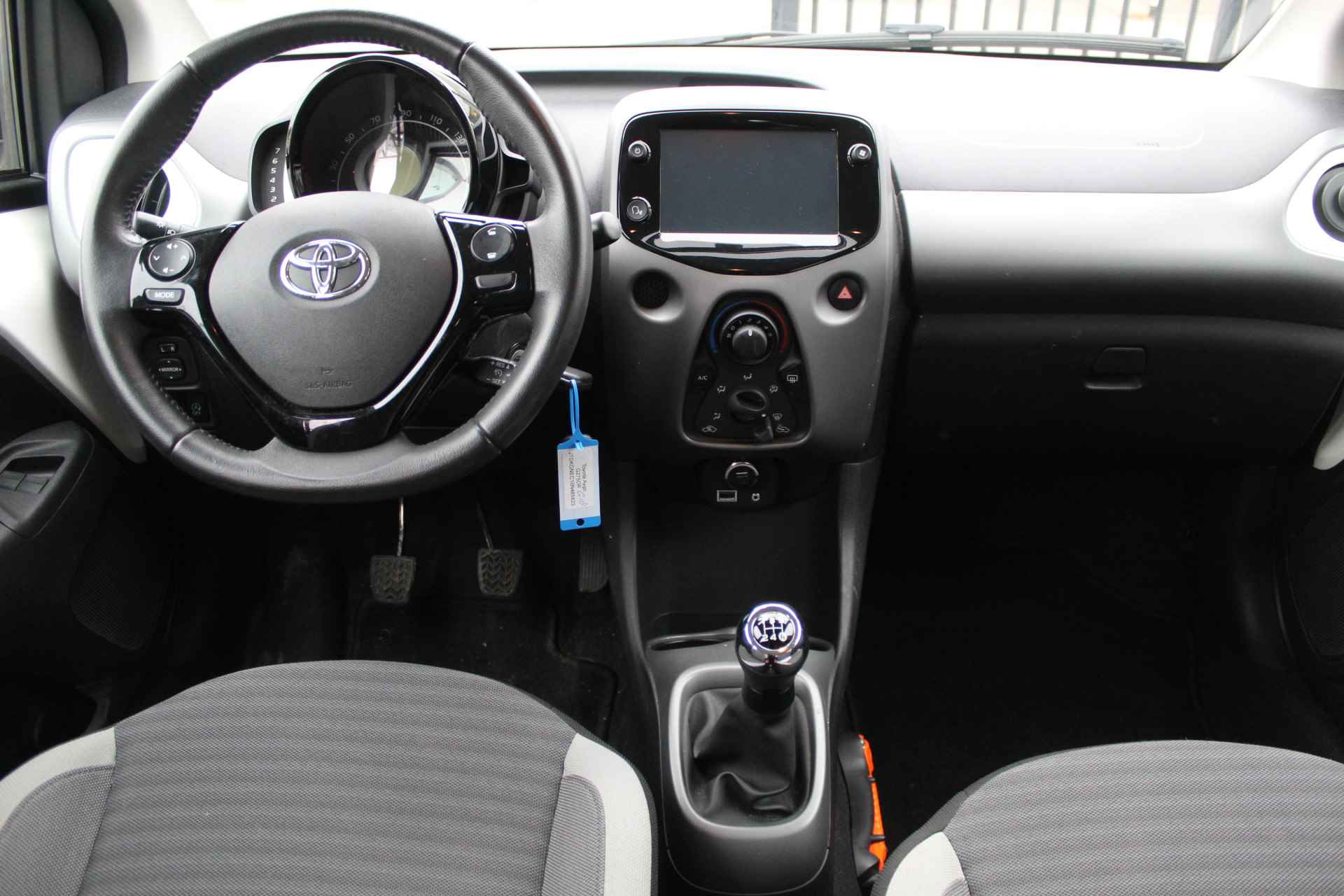 Toyota Aygo 1.0 VVT-i x-play Limited Airco/Apple Carplay/Bluetooth/Elektrische Ramen - 11/18