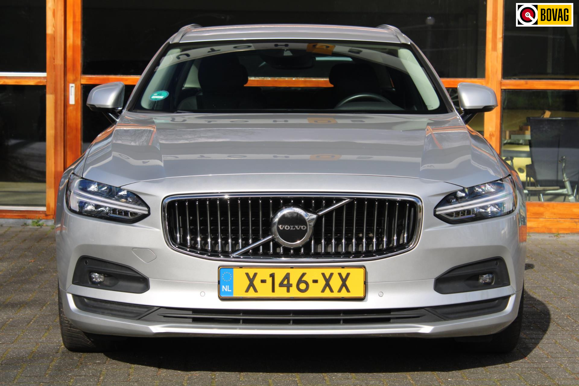 Volvo V90 B4 Plus Bright | Camera | Stoelverwarming | Stuurverwarming | Pilot-assist | On-Call | bij viaBOVAG.nl