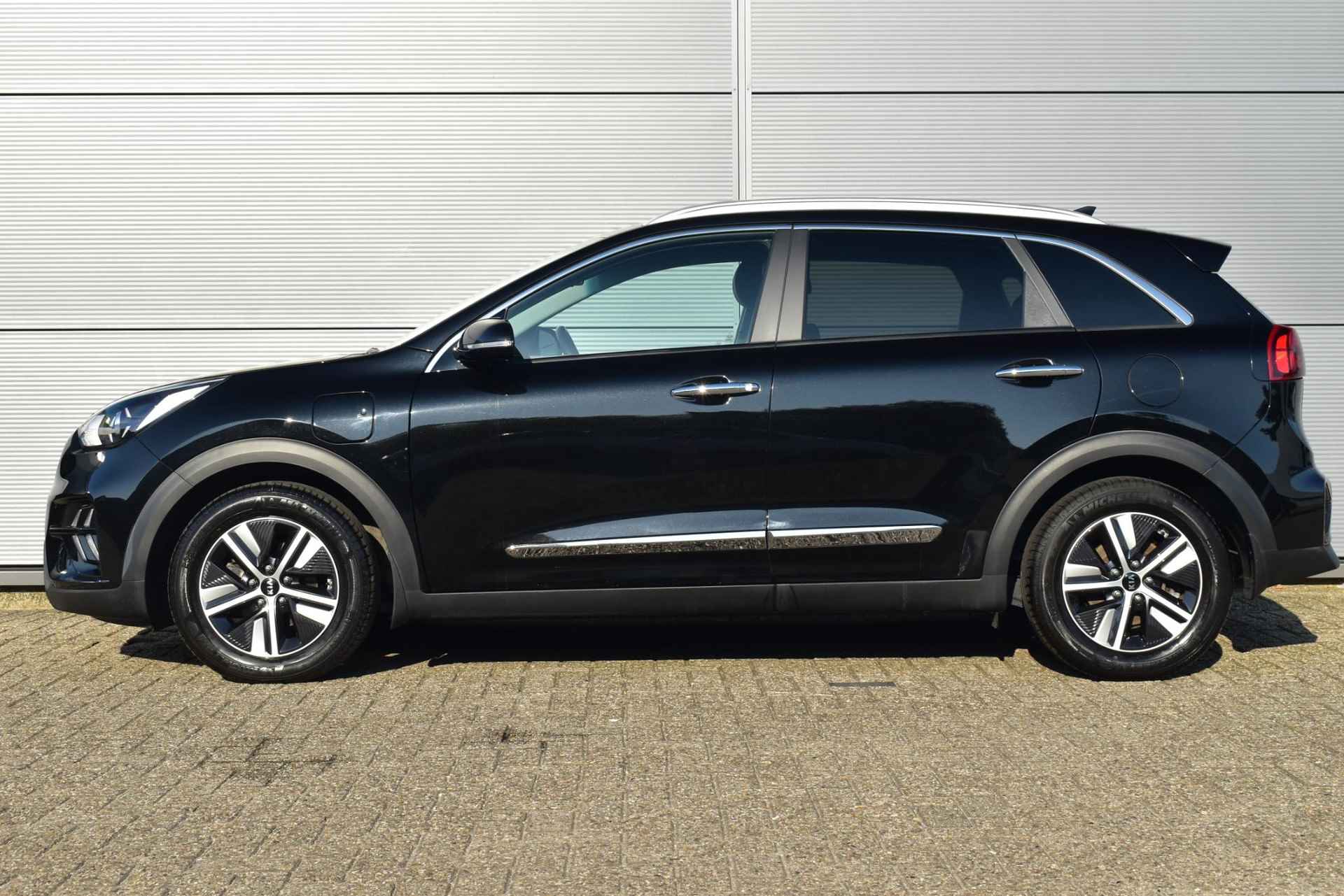 Kia Niro 1.6 GDi PHEV DynamicPlusLine Cruise Control Adaptief Keyless Start & Entry Navigatie - 2/49