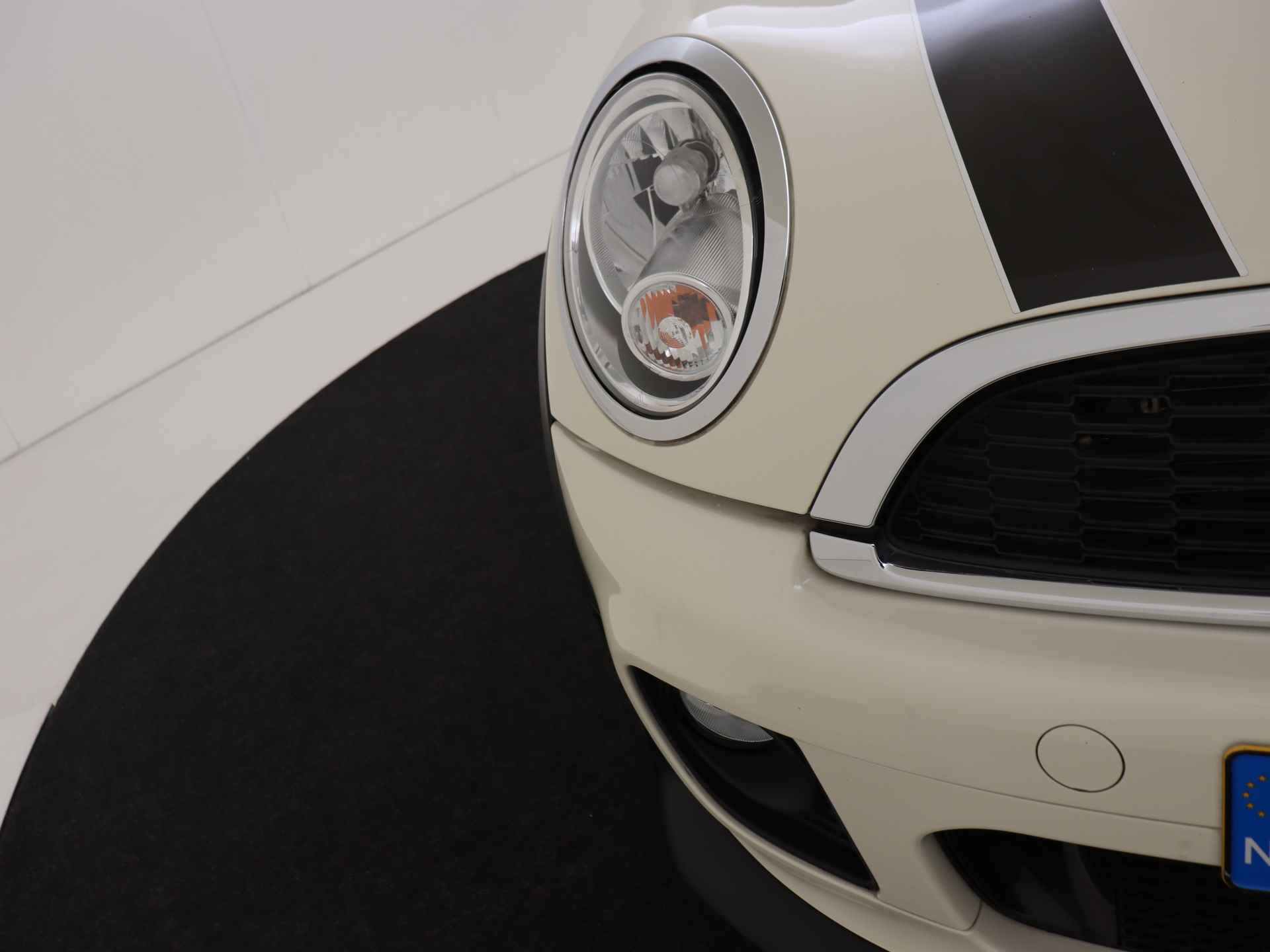 MINI Mini 1.6 Cooper Westminster 123 pk | Navigatie | Climate Control 17 inch Lichtmetalen Velgen - 14/32