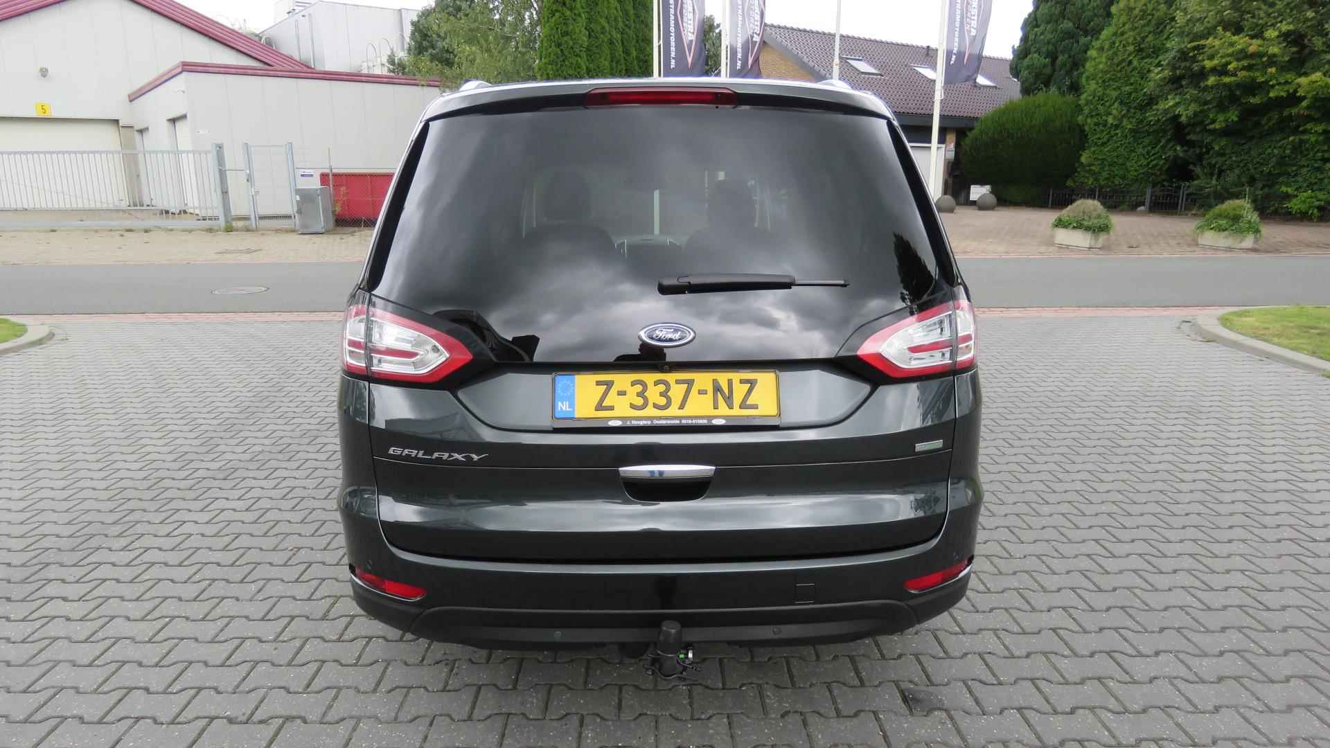 Ford Galaxy 1.5 Titanium 150 pk, 7 pers., Trekhaak, Park Pack, Winter Pack, Cruise, Camera, 129682 km !! - 18/34