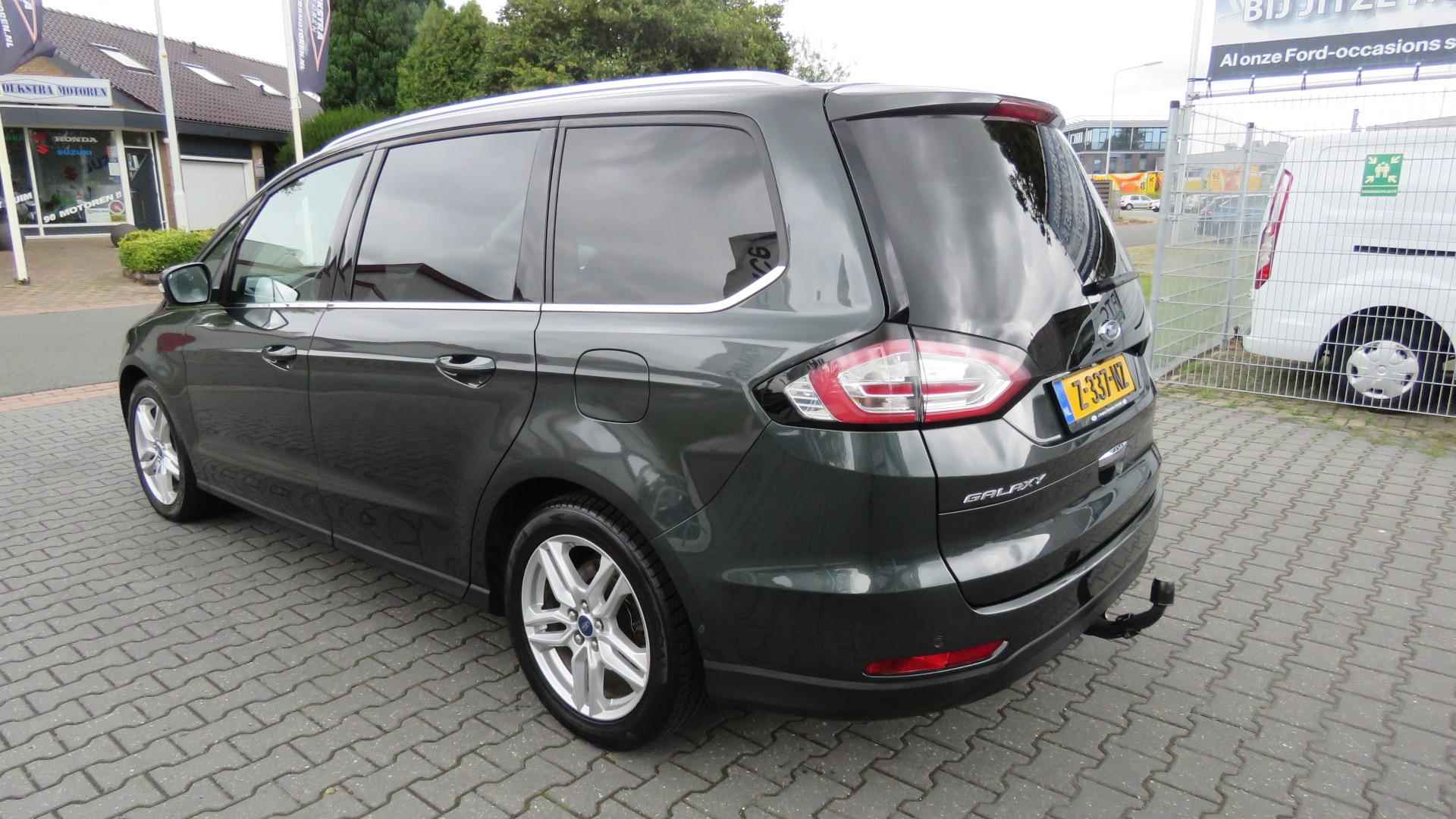 Ford Galaxy 1.5 Titanium 150 pk, 7 pers., Trekhaak, Park Pack, Winter Pack, Cruise, Camera, 129682 km !! - 32/34