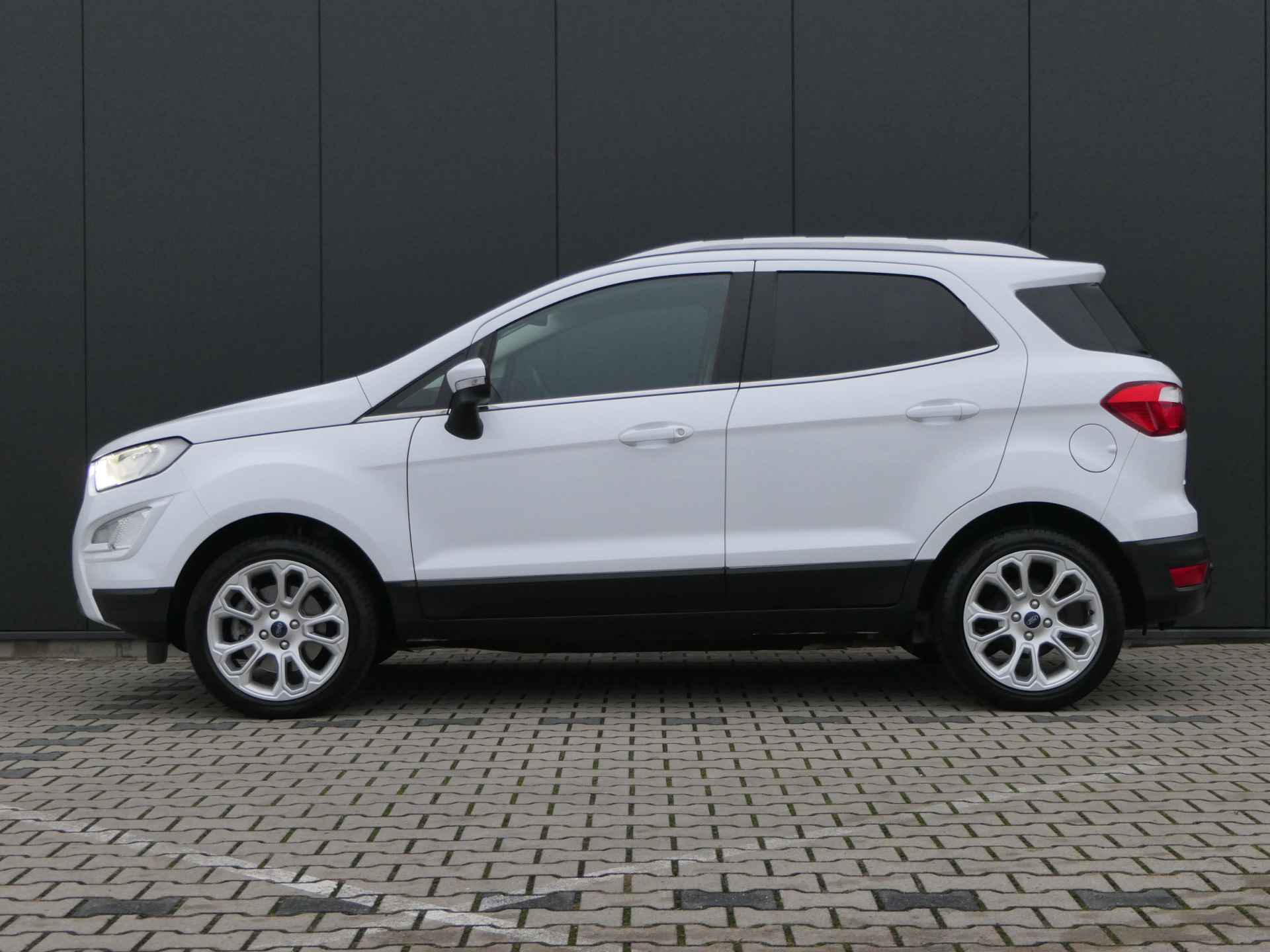 Ford EcoSport 1.0 EcoBoost Titanium | Trekhaak | Cruise control | Airco | Winter pack | Camera achter | Apple Carplay/Android Auto - 3/34