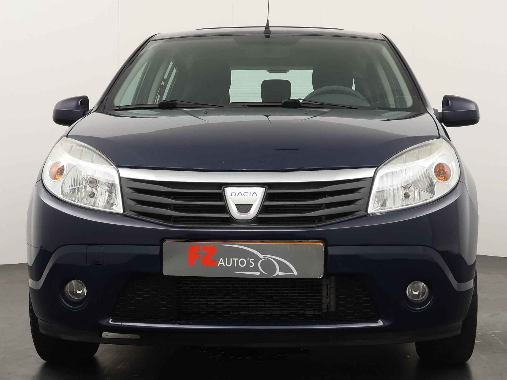 Dacia Sandero 1.2 Lauréate - 8/17