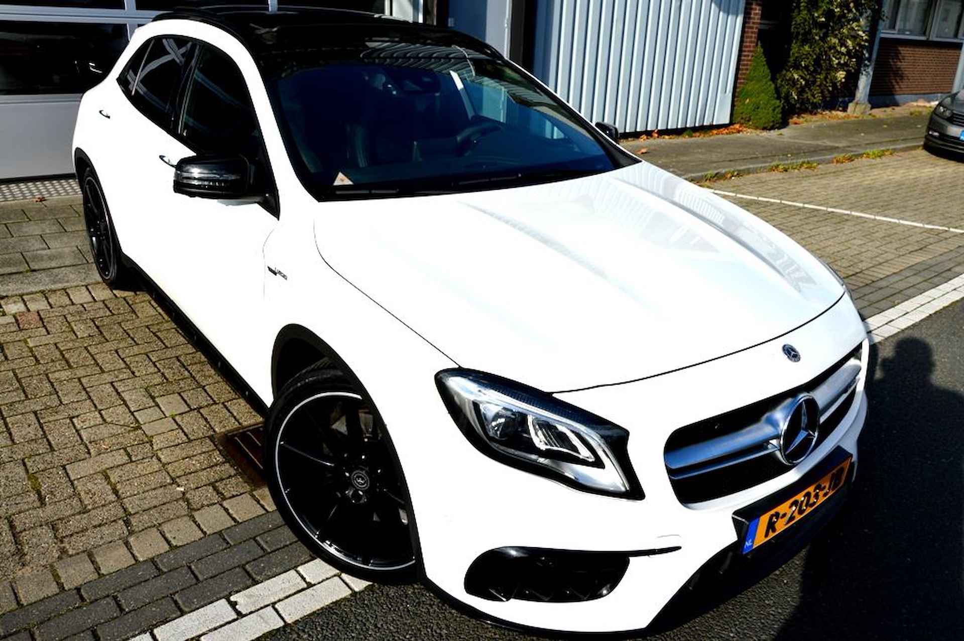 Mercedes-Benz GLA-klasse 45 AMG 4Matic 360º LMV20/LEER/PANO - 5/45