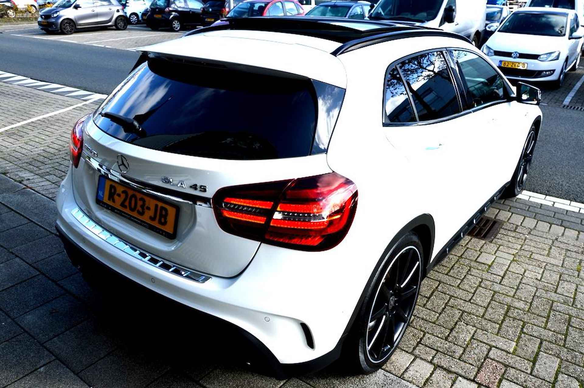 Mercedes-Benz GLA-klasse 45 AMG 4Matic 360º LMV20/LEER/PANO - 16/45