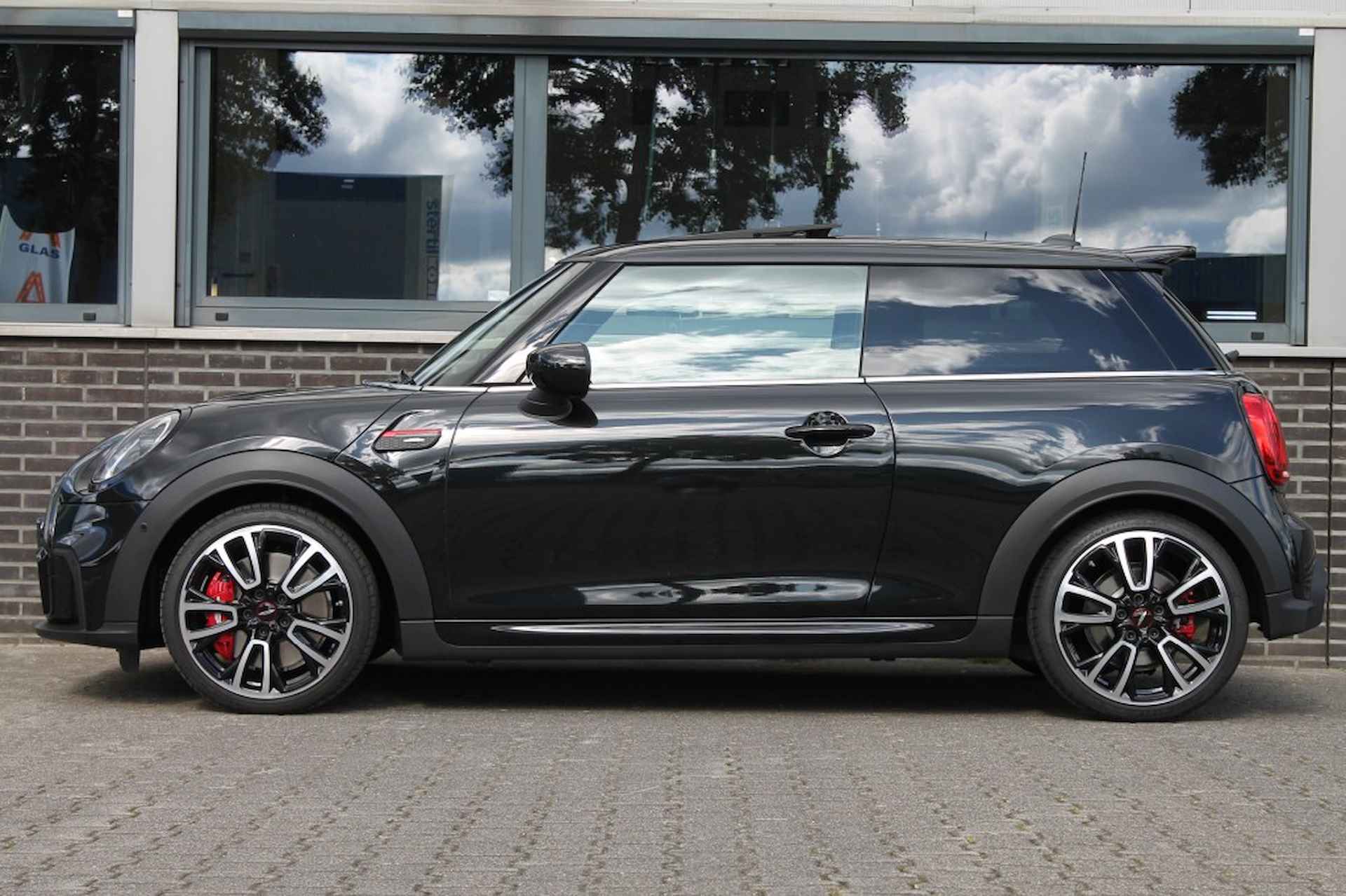 MINI John Cooper Works 2.0 - 231PK Automaat -  Head-Up - Leder - Camera - Harman/Kardon - 6/59