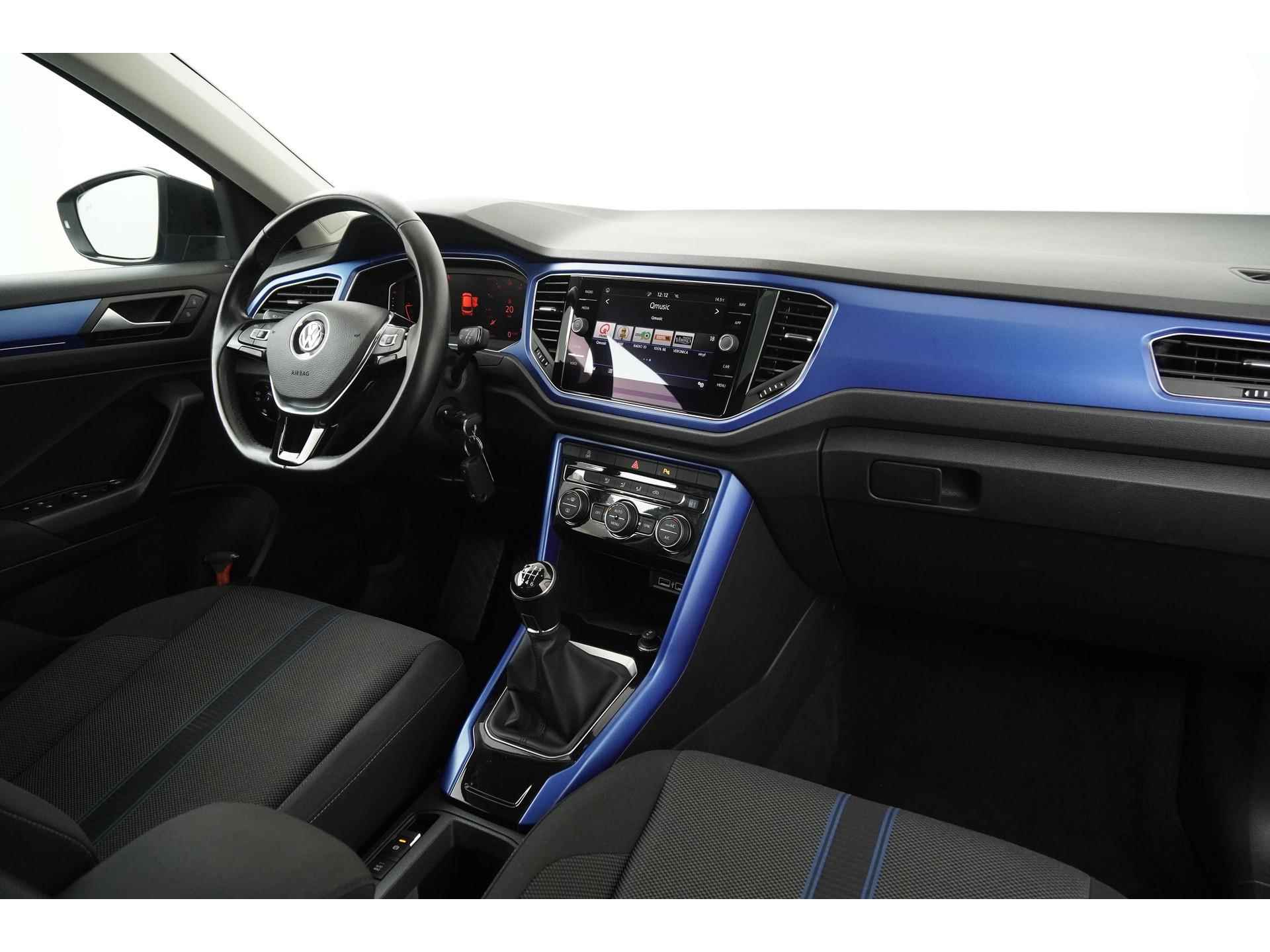 Volkswagen T-Roc 1.0 TSI Style | Trekhaak | Panoramadak | Digital Cockpit | Camera | Zondag Open! - 2/45